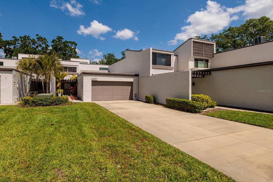 Property photo for 4207 FAIRWAY RUN, Tampa, FL
