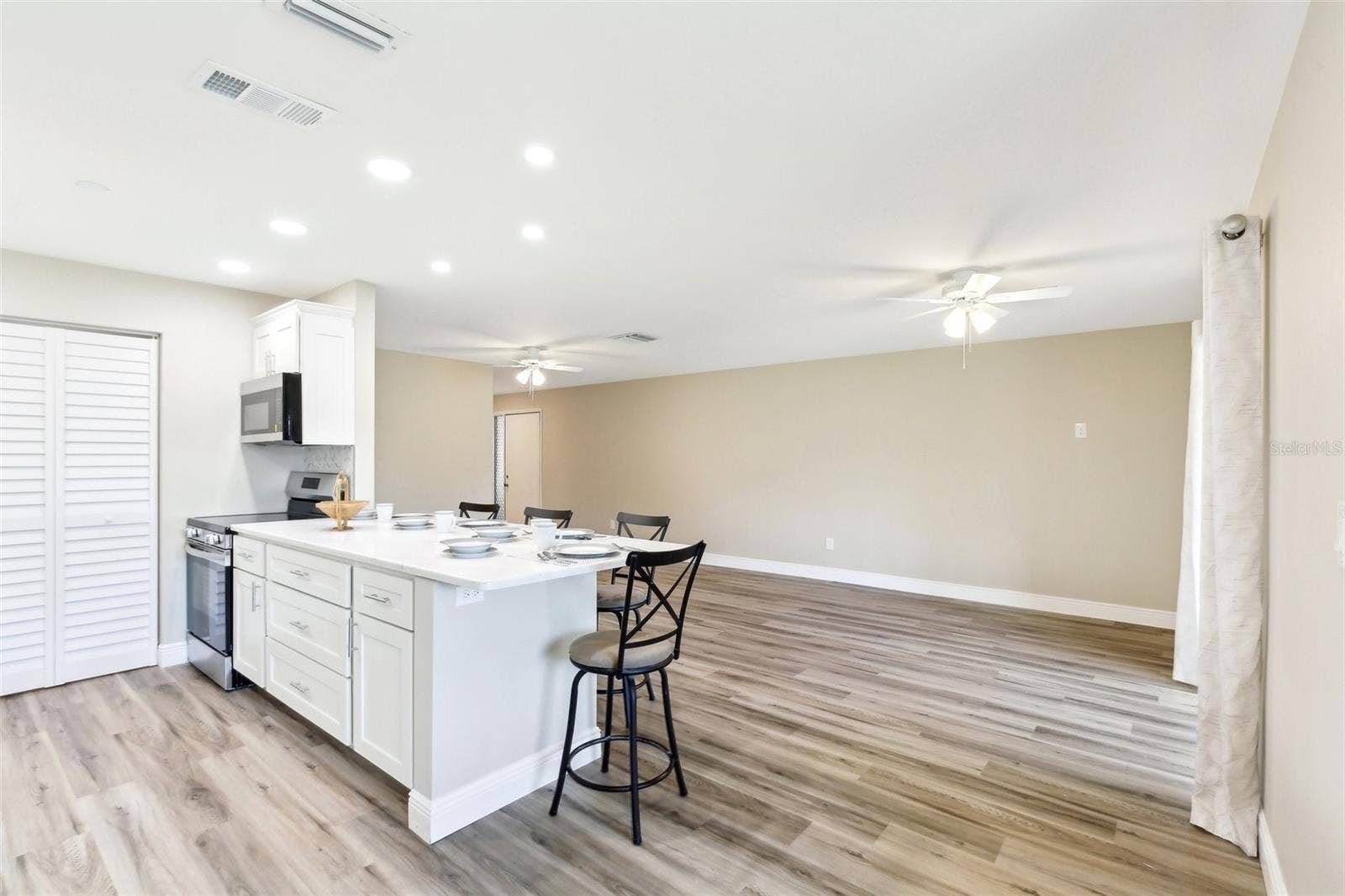 1203 16TH CIRCLE SE, Largo, FL 33771 1203 16TH CIRCLE SE, Largo, FL 33771