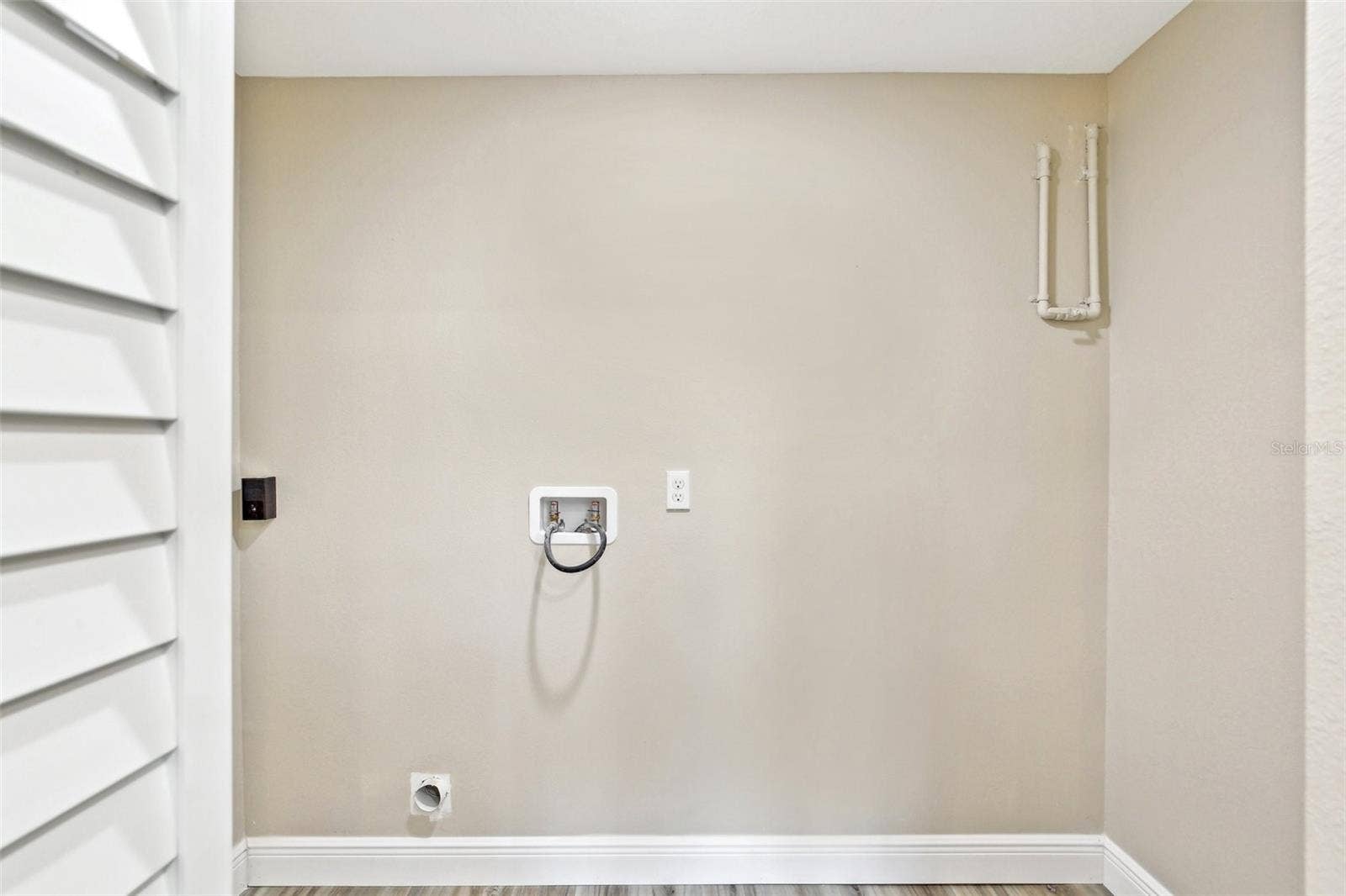 1203 16TH CIRCLE SE, Largo, FL 33771 Washer and dryer hook ups!