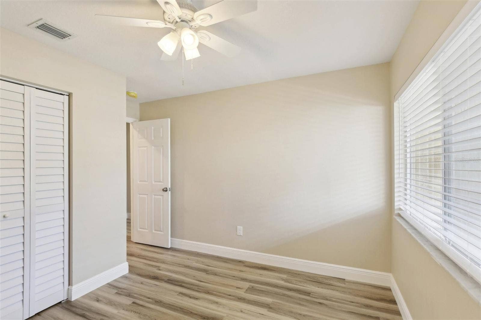1203 16TH CIRCLE SE, Largo, FL 33771 1203 16TH CIRCLE SE, Largo, FL 33771