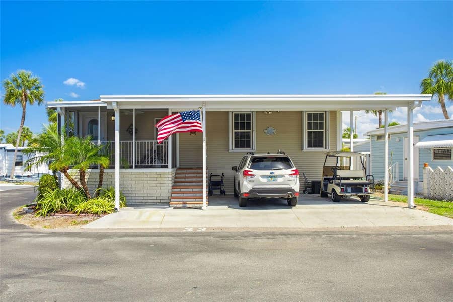 Property photo for 4851 W GANDY BOULEVARD, #B09L23, Tampa, FL