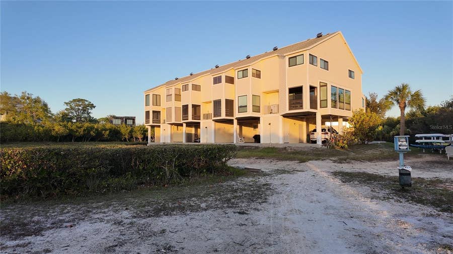 Property photo for 1500 SUNSET RD BLDG C, #C7, Tarpon Springs, FL