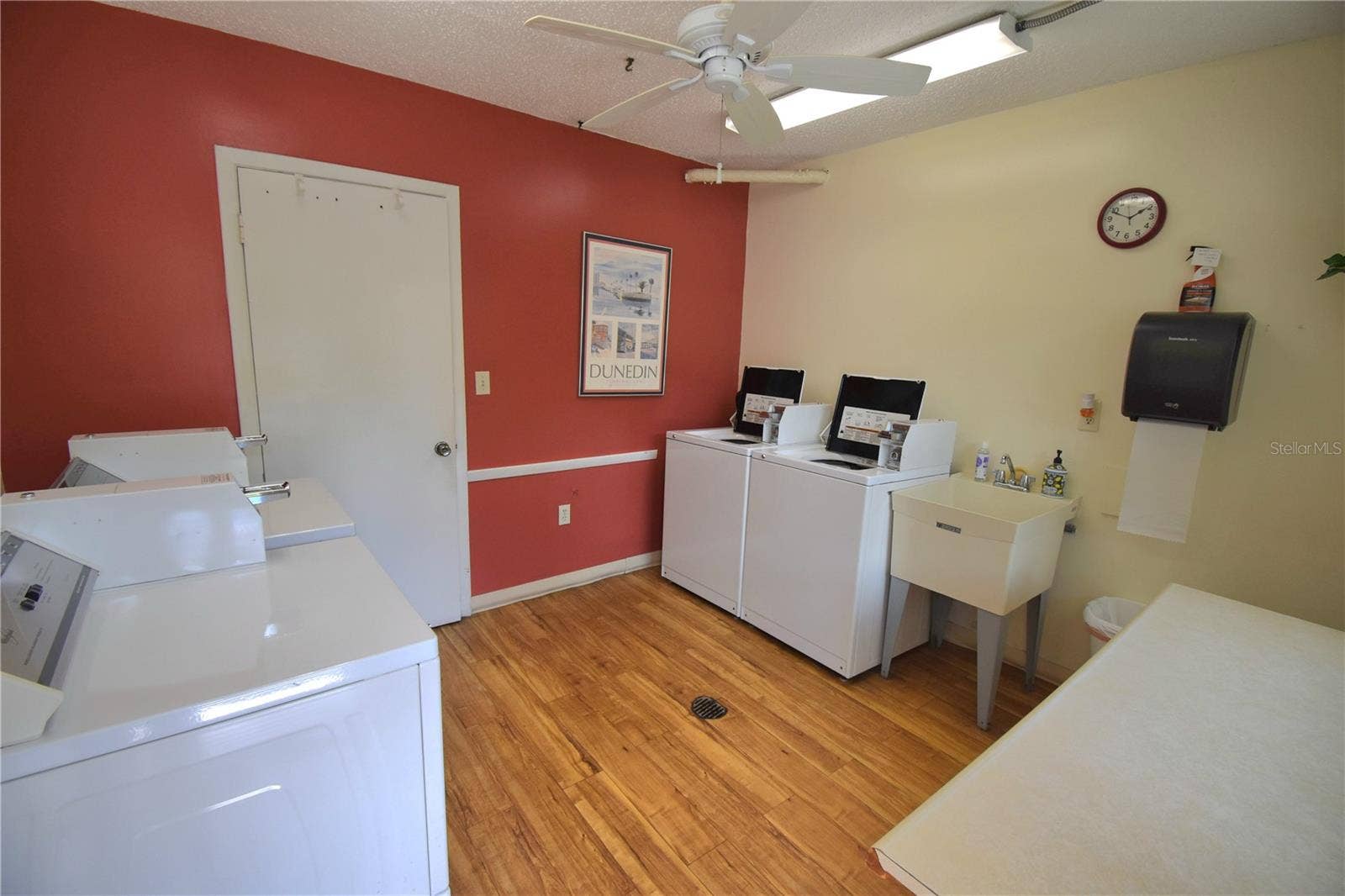 940 VIRGINIA STREET, #304, Dunedin, FL 34698 940 VIRGINIA STREET, #304, Dunedin, FL 34698