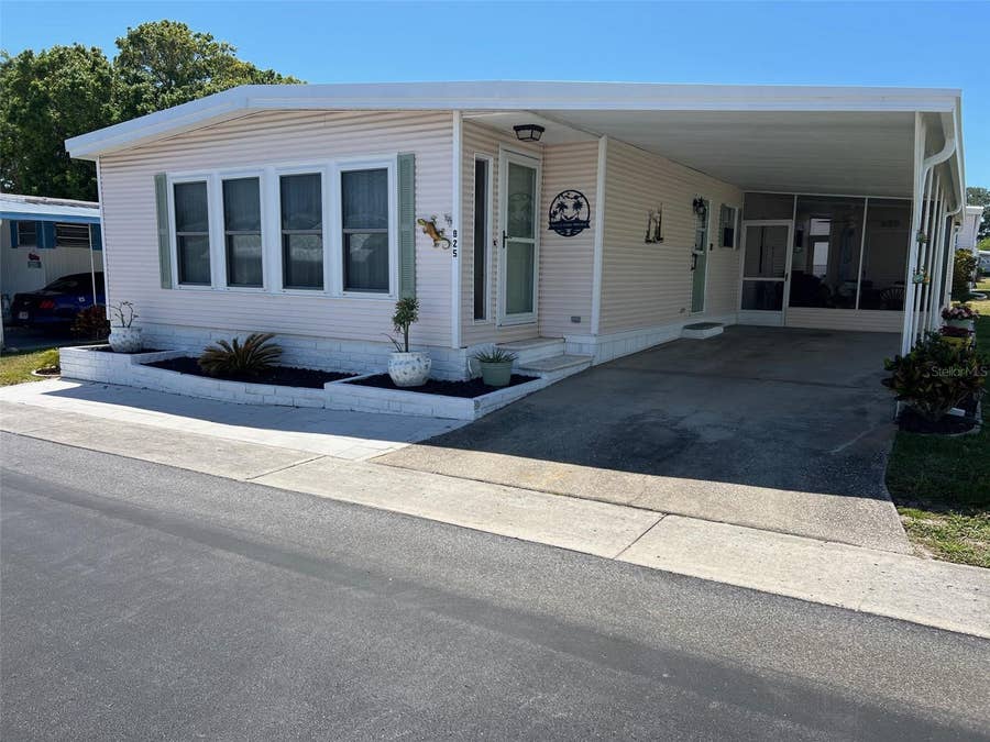 Property photo for 825 COCONUT PALM STREET, Largo, FL