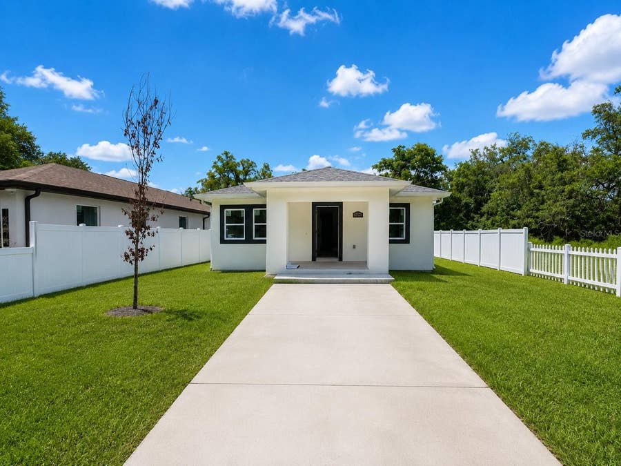 Property photo for 3704 SMITH TREE STREET, Tampa, FL