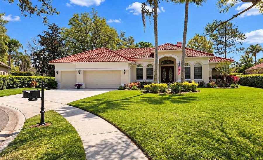 Property photo for 9127 WOODRIDGE RUN DRIVE, Tampa, FL