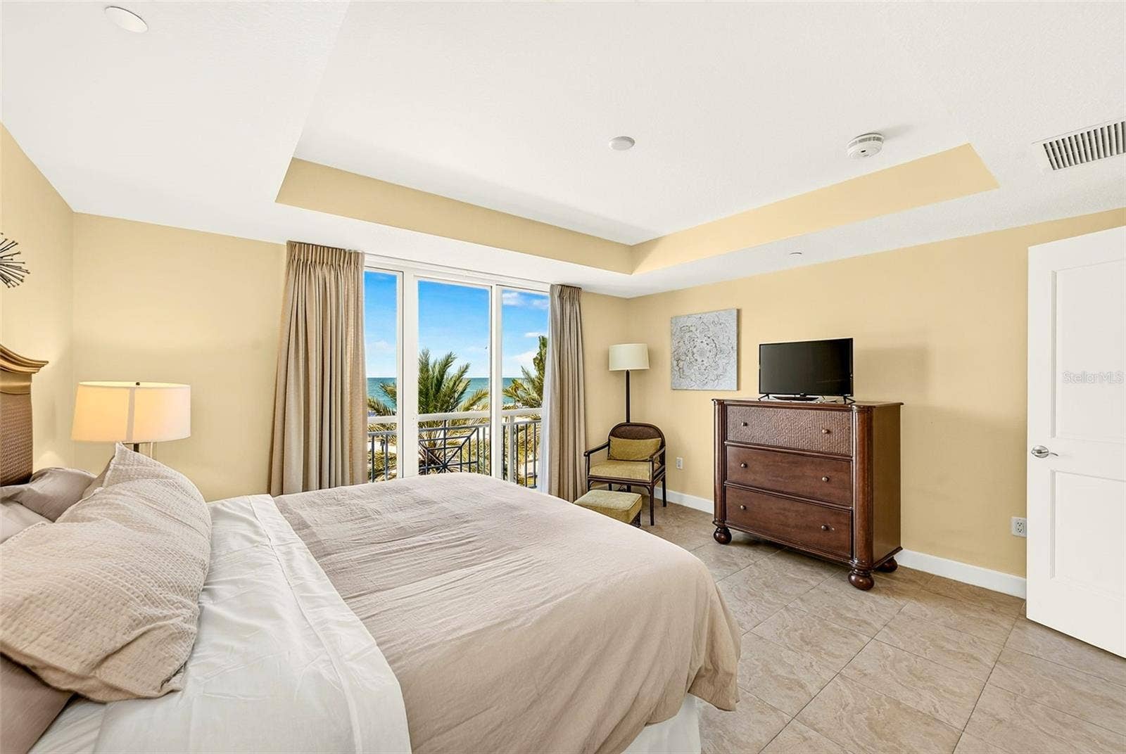 301 S GULFVIEW BOULEVARD, #301, Clearwater Beach, FL 33767