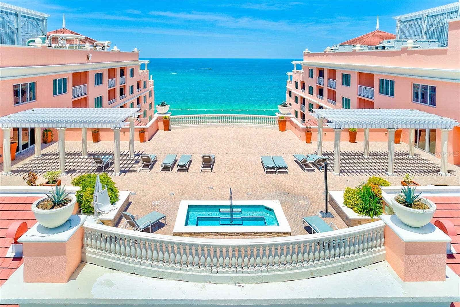301 S GULFVIEW BOULEVARD, #301, Clearwater Beach, FL 33767