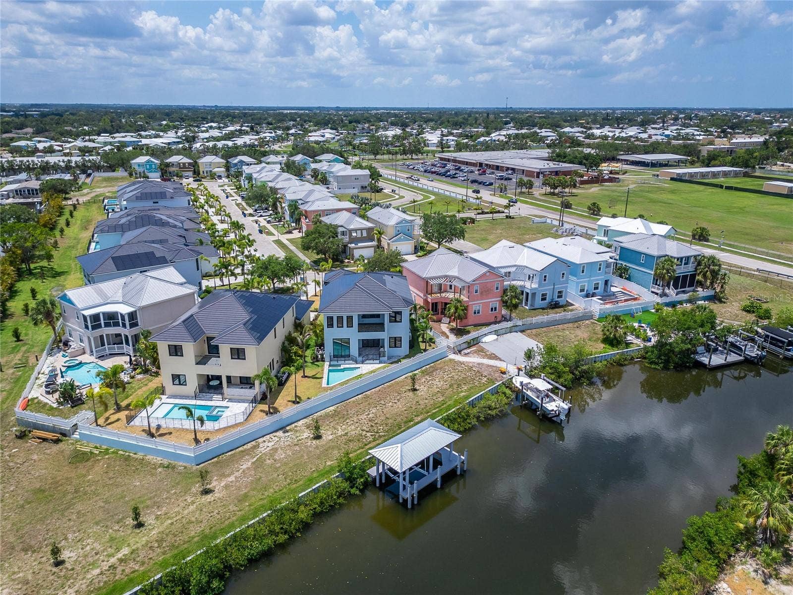 6520 SIMONE SHORES CIRCLE, Apollo Beach, FL 33572 6520 SIMONE SHORES CIRCLE, Apollo Beach, FL 33572
