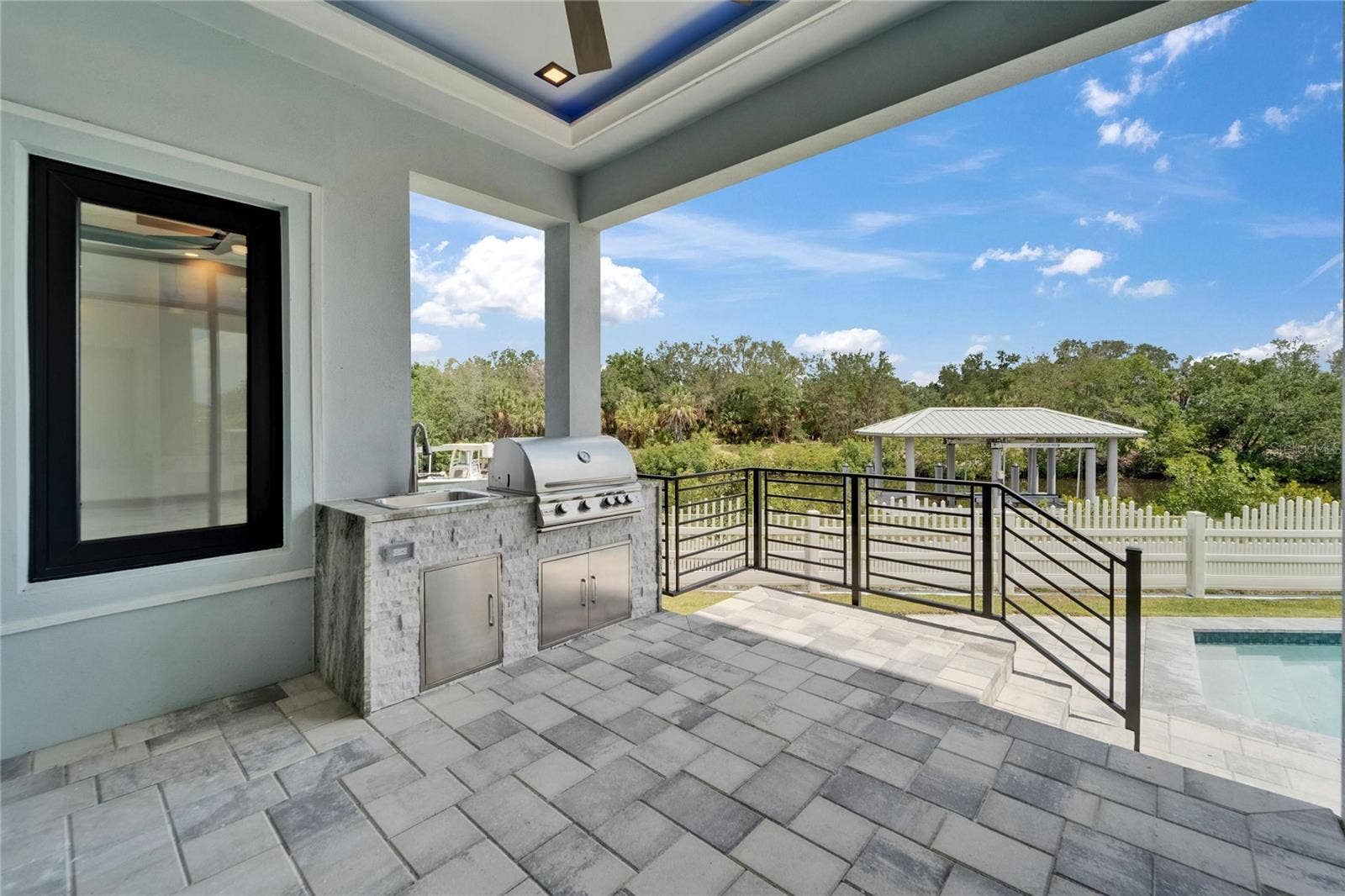 6520 SIMONE SHORES CIRCLE, Apollo Beach, FL 33572 6520 SIMONE SHORES CIRCLE, Apollo Beach, FL 33572