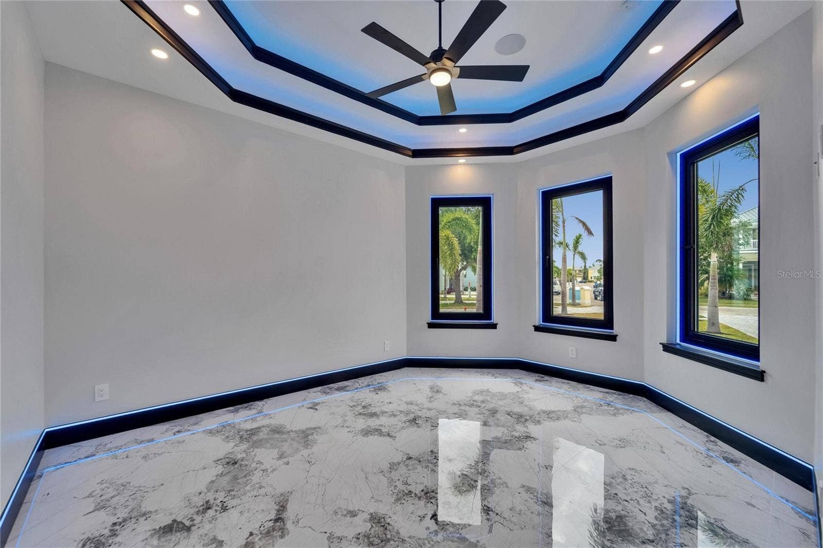 6520 SIMONE SHORES CIRCLE, Apollo Beach, FL 33572 6520 SIMONE SHORES CIRCLE, Apollo Beach, FL 33572