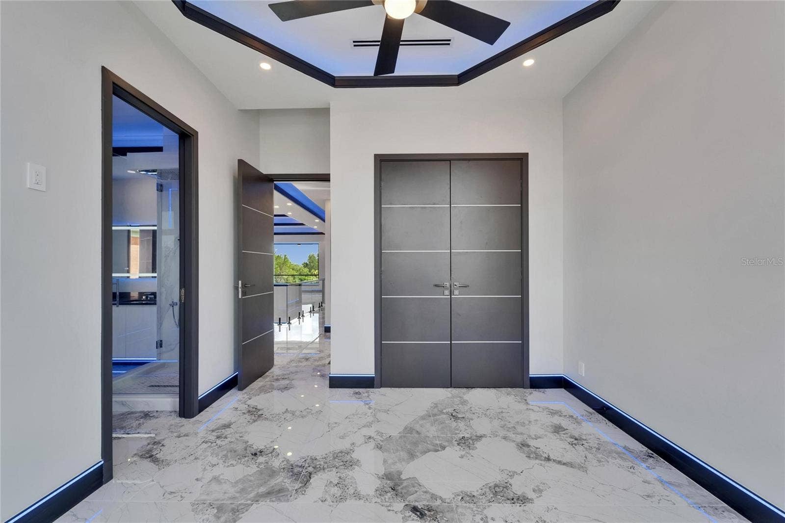 6520 SIMONE SHORES CIRCLE, Apollo Beach, FL 33572 6520 SIMONE SHORES CIRCLE, Apollo Beach, FL 33572