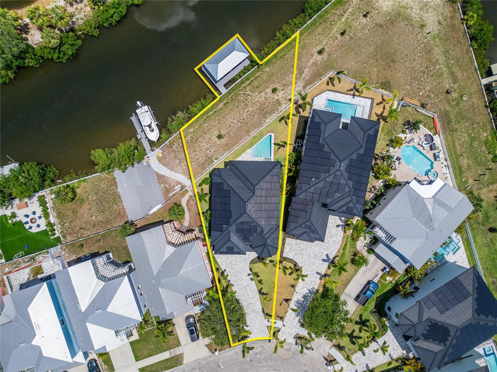 6520 SIMONE SHORES CIRCLE, Apollo Beach, FL 33572 6520 SIMONE SHORES CIRCLE, Apollo Beach, FL 33572