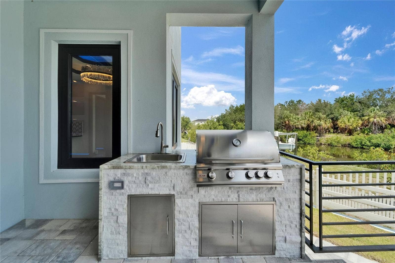 6520 SIMONE SHORES CIRCLE, Apollo Beach, FL 33572 6520 SIMONE SHORES CIRCLE, Apollo Beach, FL 33572