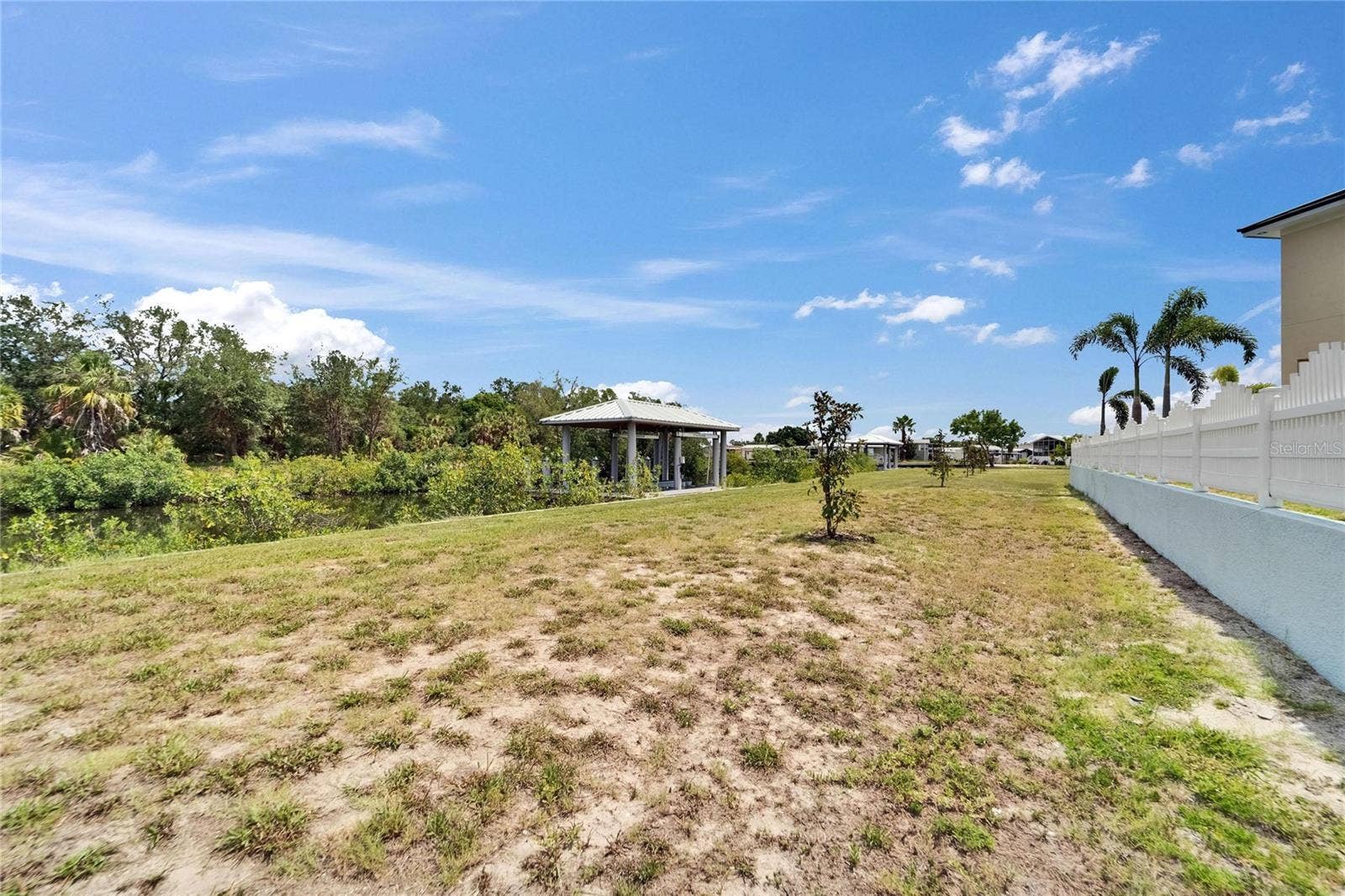 6520 SIMONE SHORES CIRCLE, Apollo Beach, FL 33572 6520 SIMONE SHORES CIRCLE, Apollo Beach, FL 33572