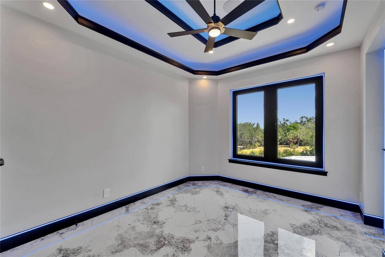 6520 SIMONE SHORES CIRCLE, Apollo Beach, FL 33572 6520 SIMONE SHORES CIRCLE, Apollo Beach, FL 33572