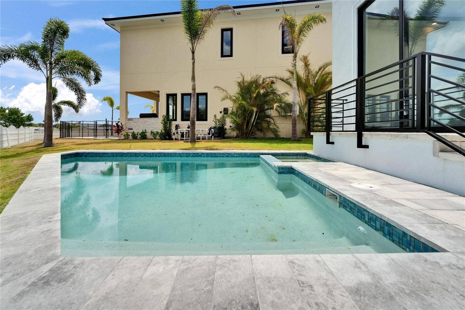 6520 SIMONE SHORES CIRCLE, Apollo Beach, FL 33572 6520 SIMONE SHORES CIRCLE, Apollo Beach, FL 33572