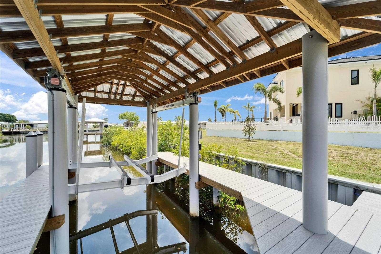6520 SIMONE SHORES CIRCLE, Apollo Beach, FL 33572 6520 SIMONE SHORES CIRCLE, Apollo Beach, FL 33572