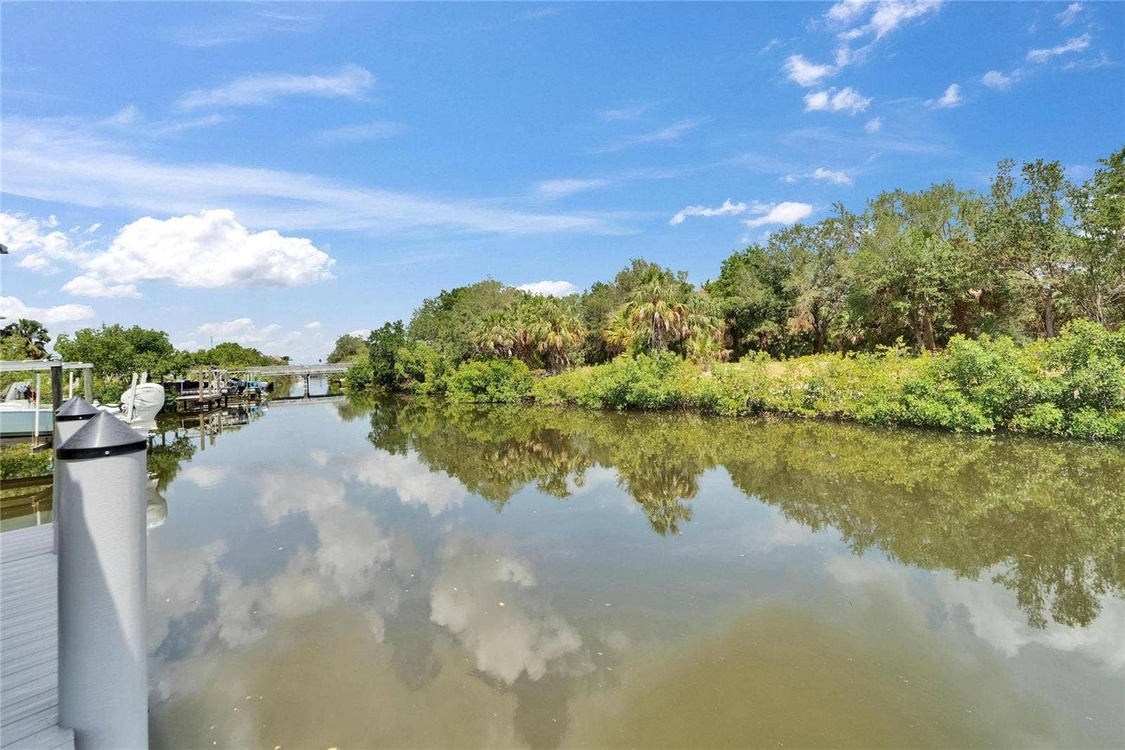 6520 SIMONE SHORES CIRCLE, Apollo Beach, FL 33572 6520 SIMONE SHORES CIRCLE, Apollo Beach, FL 33572