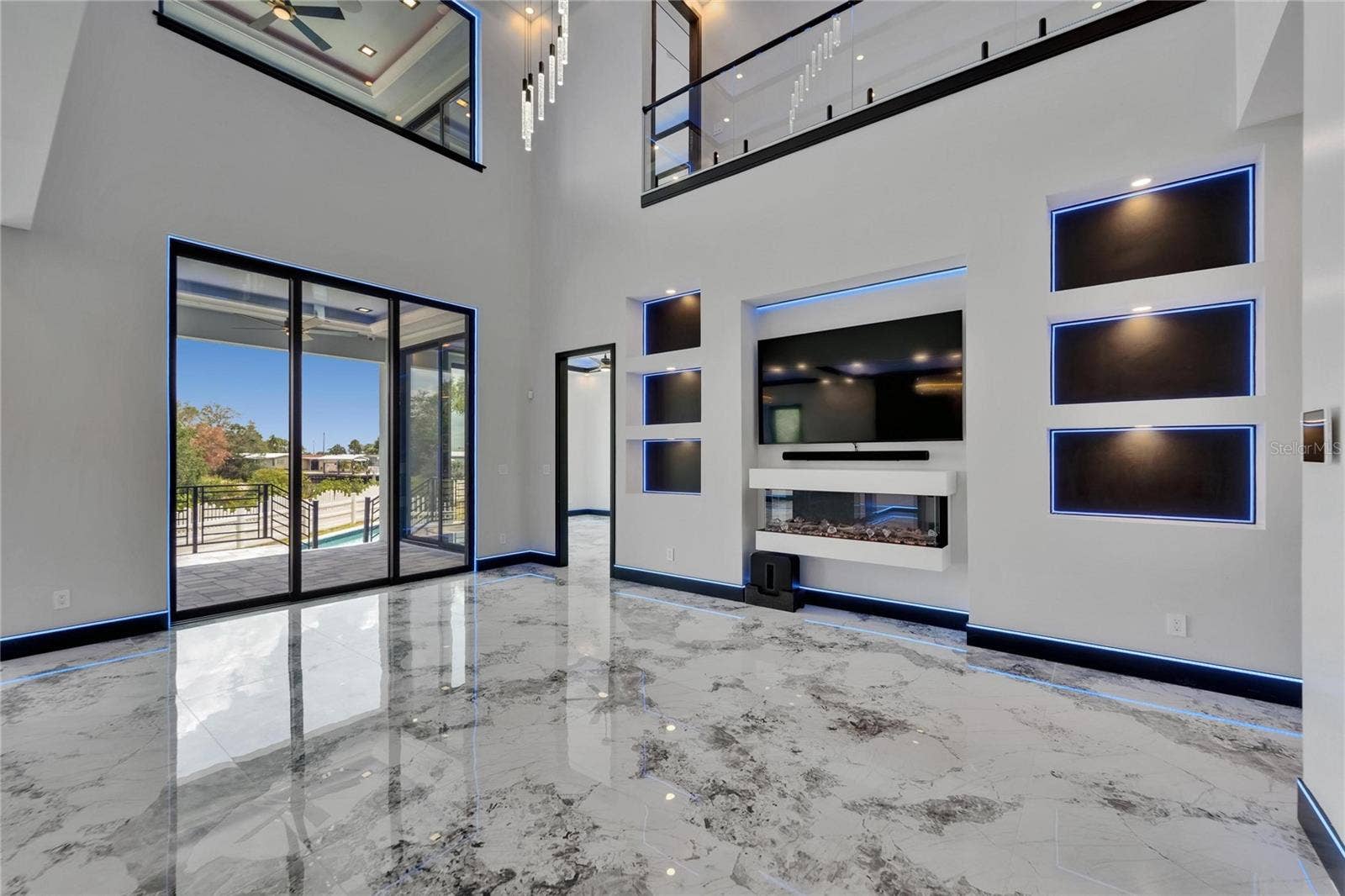 6520 SIMONE SHORES CIRCLE, Apollo Beach, FL 33572 6520 SIMONE SHORES CIRCLE, Apollo Beach, FL 33572