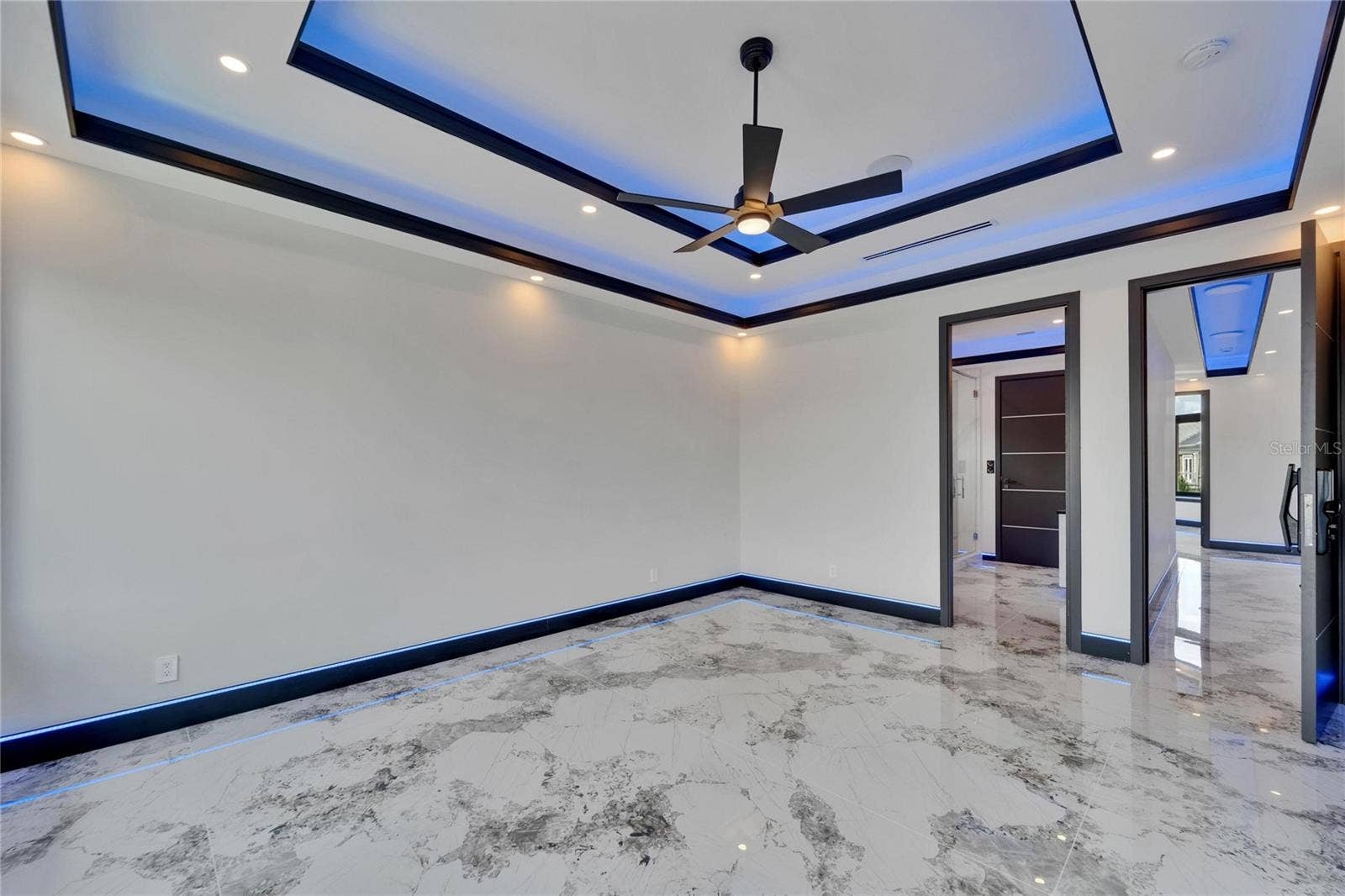 6520 SIMONE SHORES CIRCLE, Apollo Beach, FL 33572 6520 SIMONE SHORES CIRCLE, Apollo Beach, FL 33572