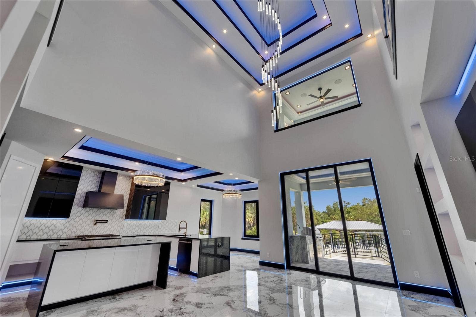 6520 SIMONE SHORES CIRCLE, Apollo Beach, FL 33572 6520 SIMONE SHORES CIRCLE, Apollo Beach, FL 33572