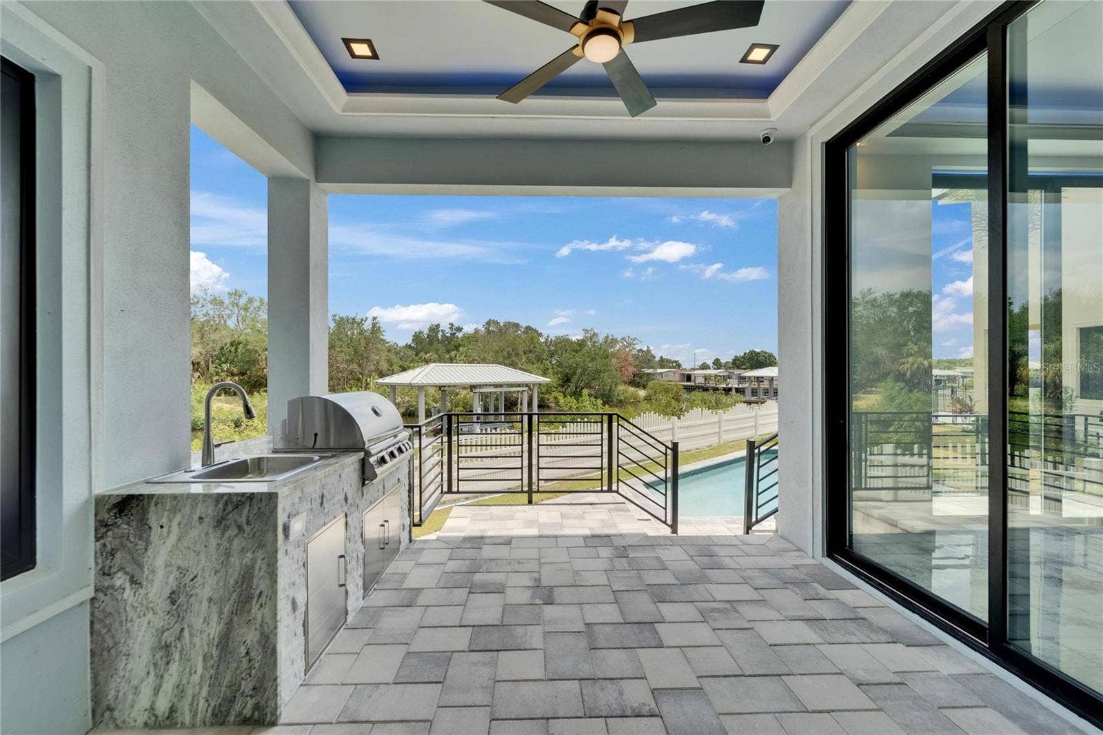 6520 SIMONE SHORES CIRCLE, Apollo Beach, FL 33572 6520 SIMONE SHORES CIRCLE, Apollo Beach, FL 33572