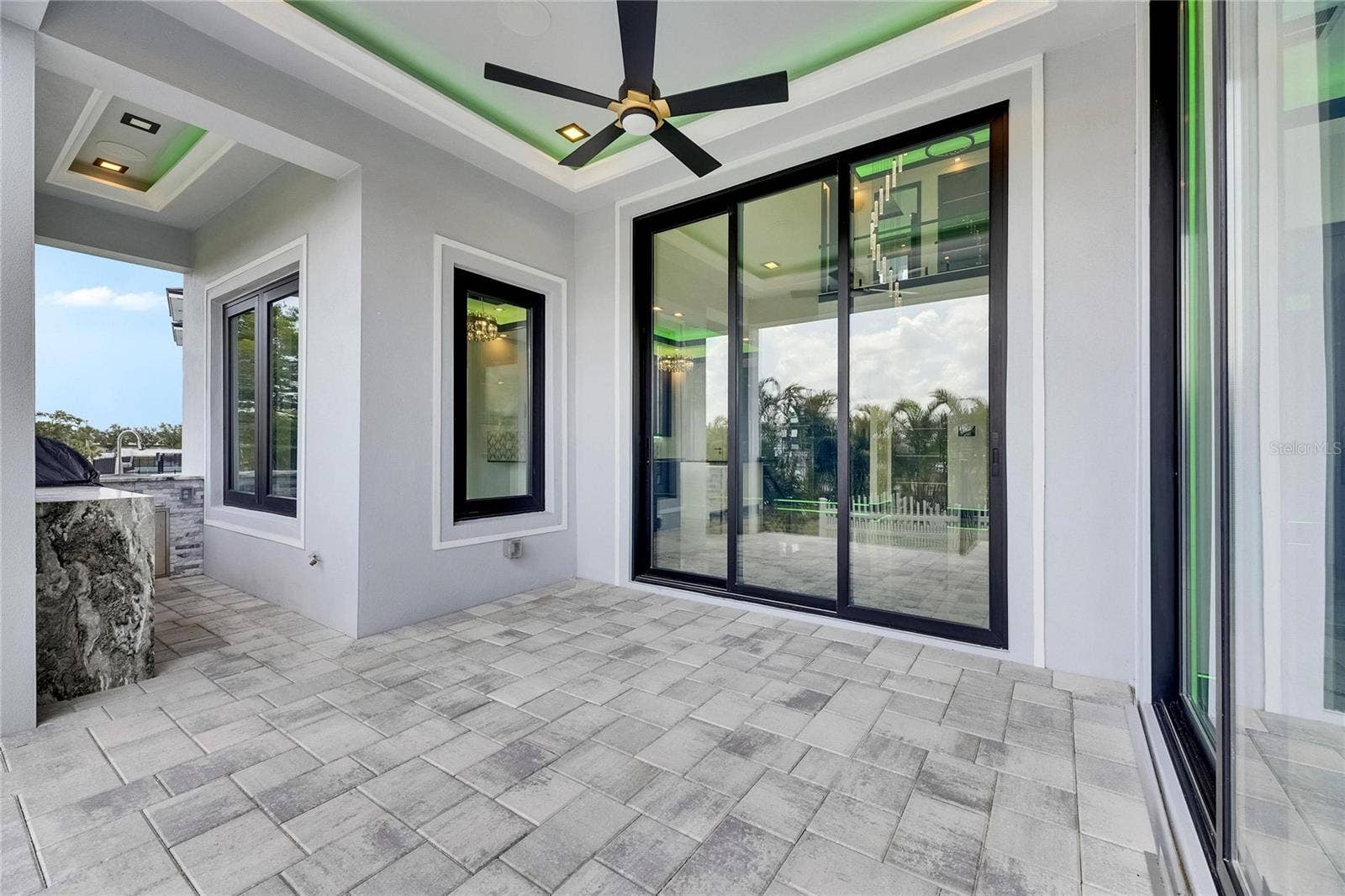 6526 SIMONE SHORES CIRCLE, Apollo Beach, FL 33572 6526 SIMONE SHORES CIRCLE, Apollo Beach, FL 33572