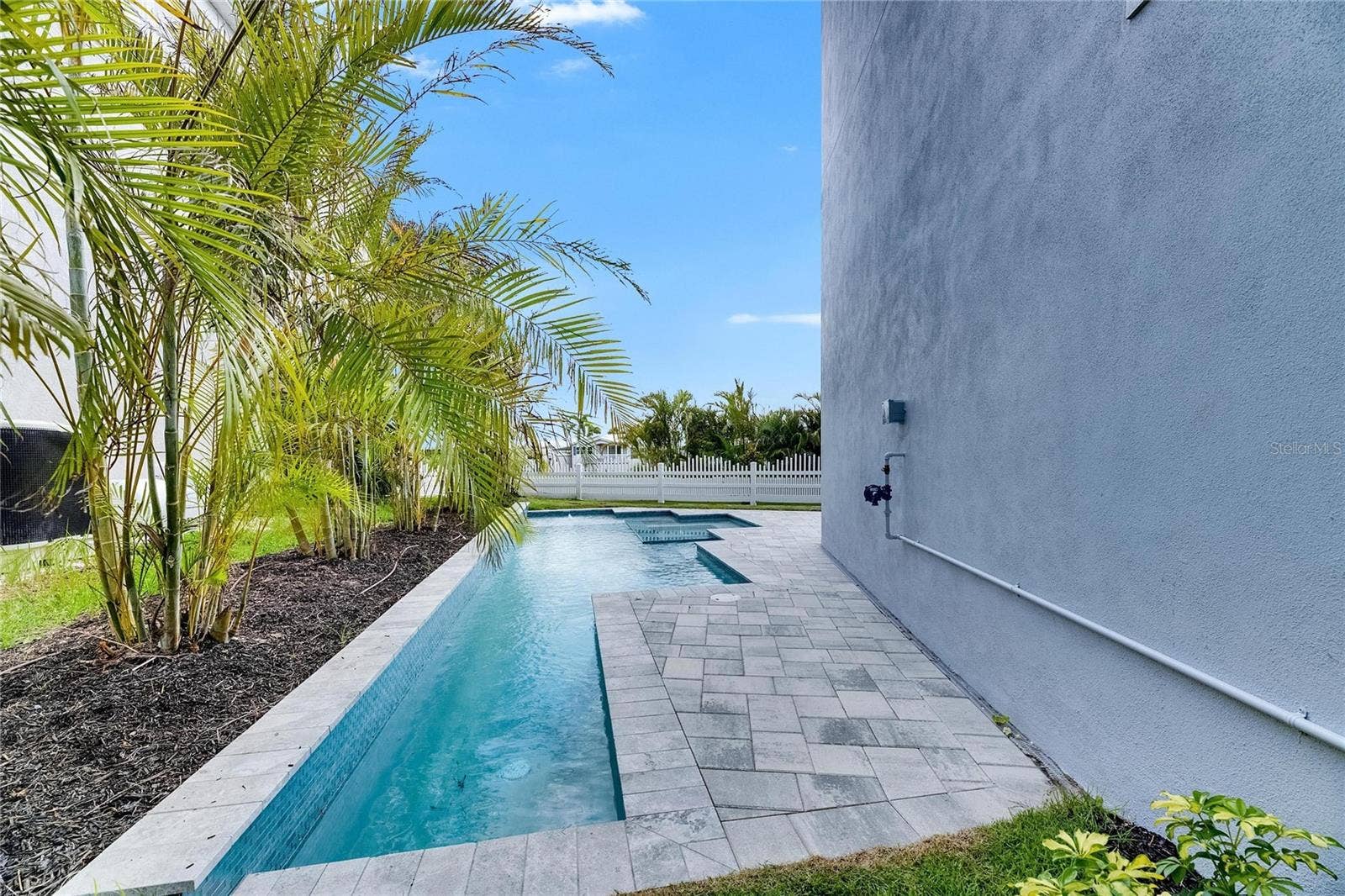 6526 SIMONE SHORES CIRCLE, Apollo Beach, FL 33572 6526 SIMONE SHORES CIRCLE, Apollo Beach, FL 33572