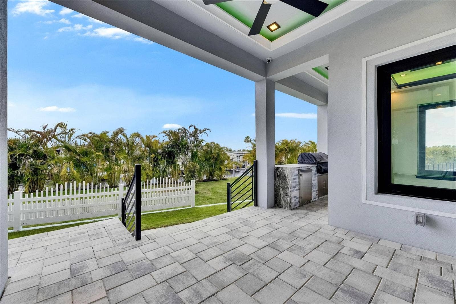 6526 SIMONE SHORES CIRCLE, Apollo Beach, FL 33572 6526 SIMONE SHORES CIRCLE, Apollo Beach, FL 33572