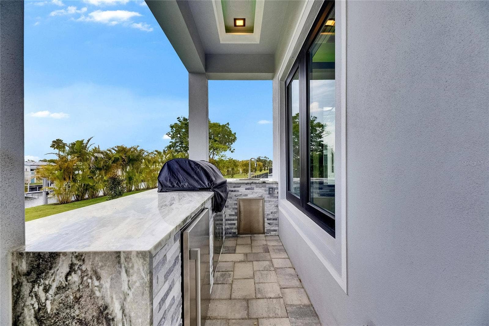 6526 SIMONE SHORES CIRCLE, Apollo Beach, FL 33572 6526 SIMONE SHORES CIRCLE, Apollo Beach, FL 33572