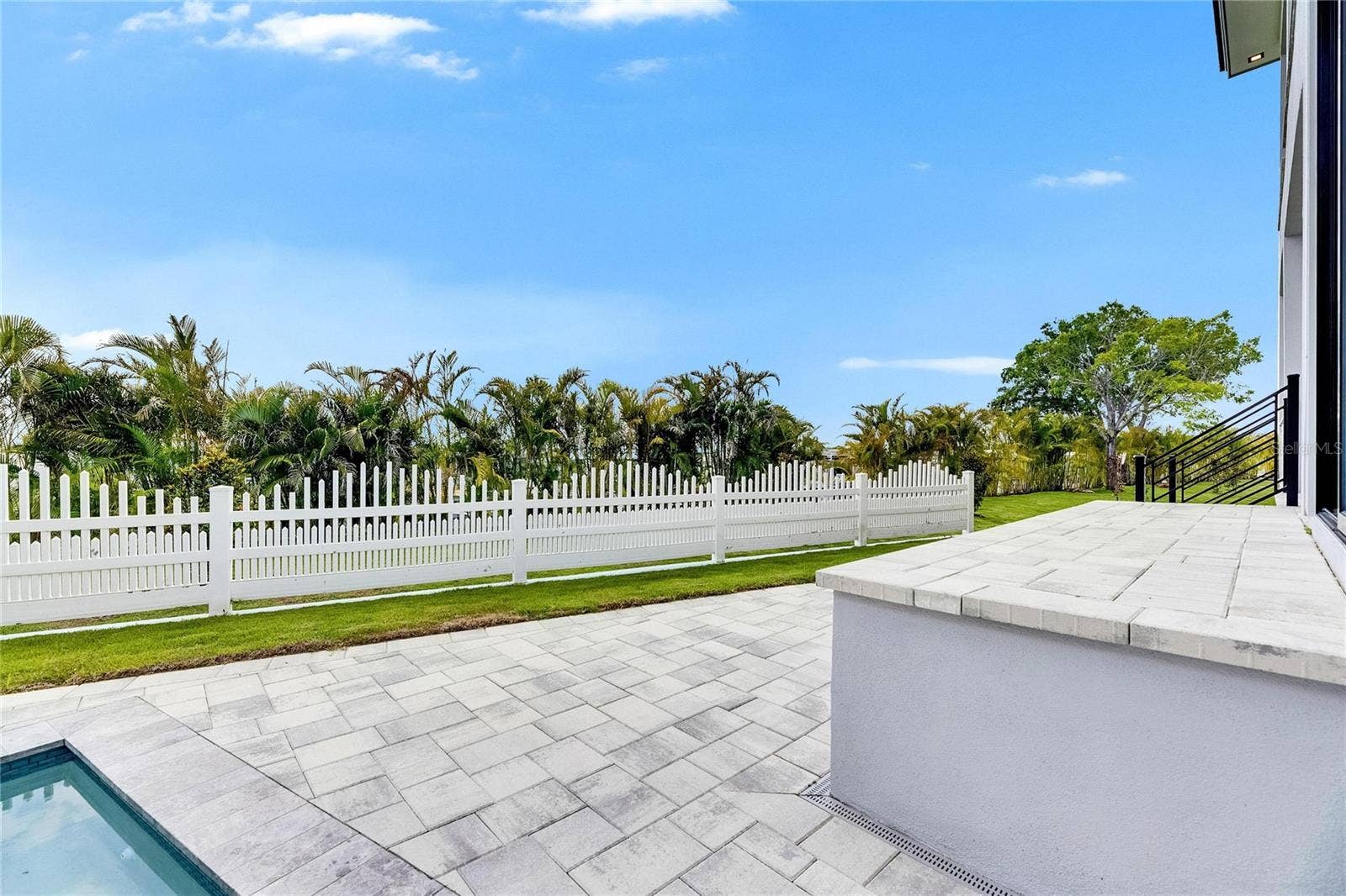 6526 SIMONE SHORES CIRCLE, Apollo Beach, FL 33572 6526 SIMONE SHORES CIRCLE, Apollo Beach, FL 33572