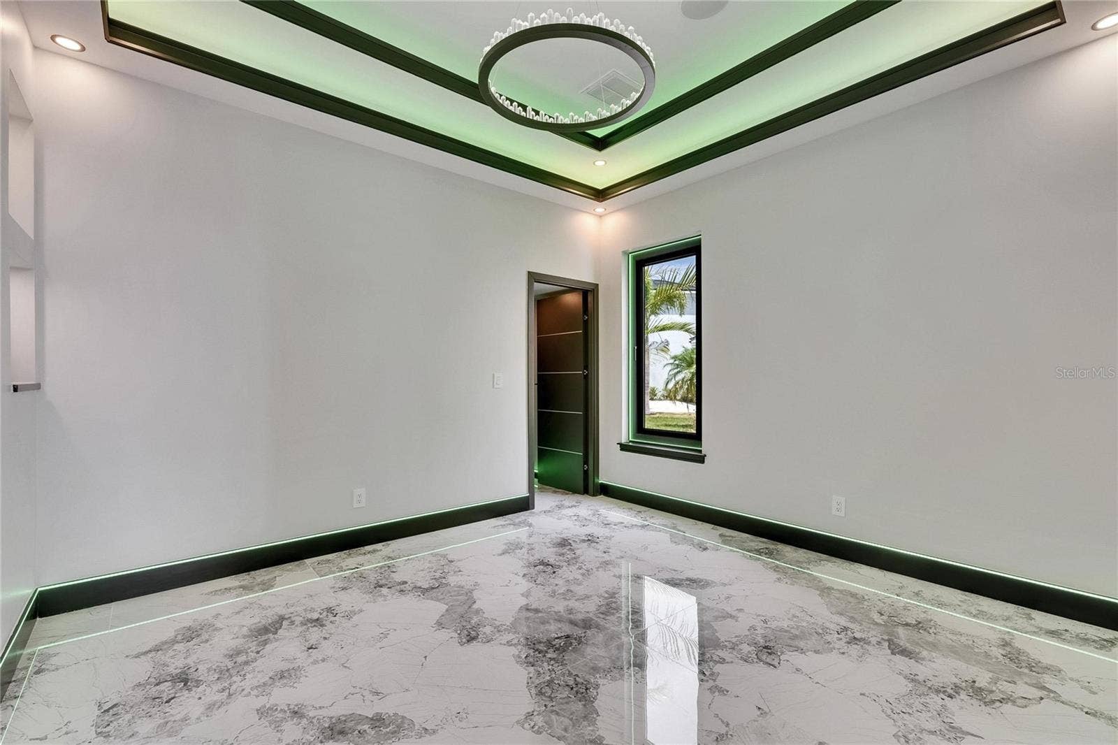 6526 SIMONE SHORES CIRCLE, Apollo Beach, FL 33572 6526 SIMONE SHORES CIRCLE, Apollo Beach, FL 33572