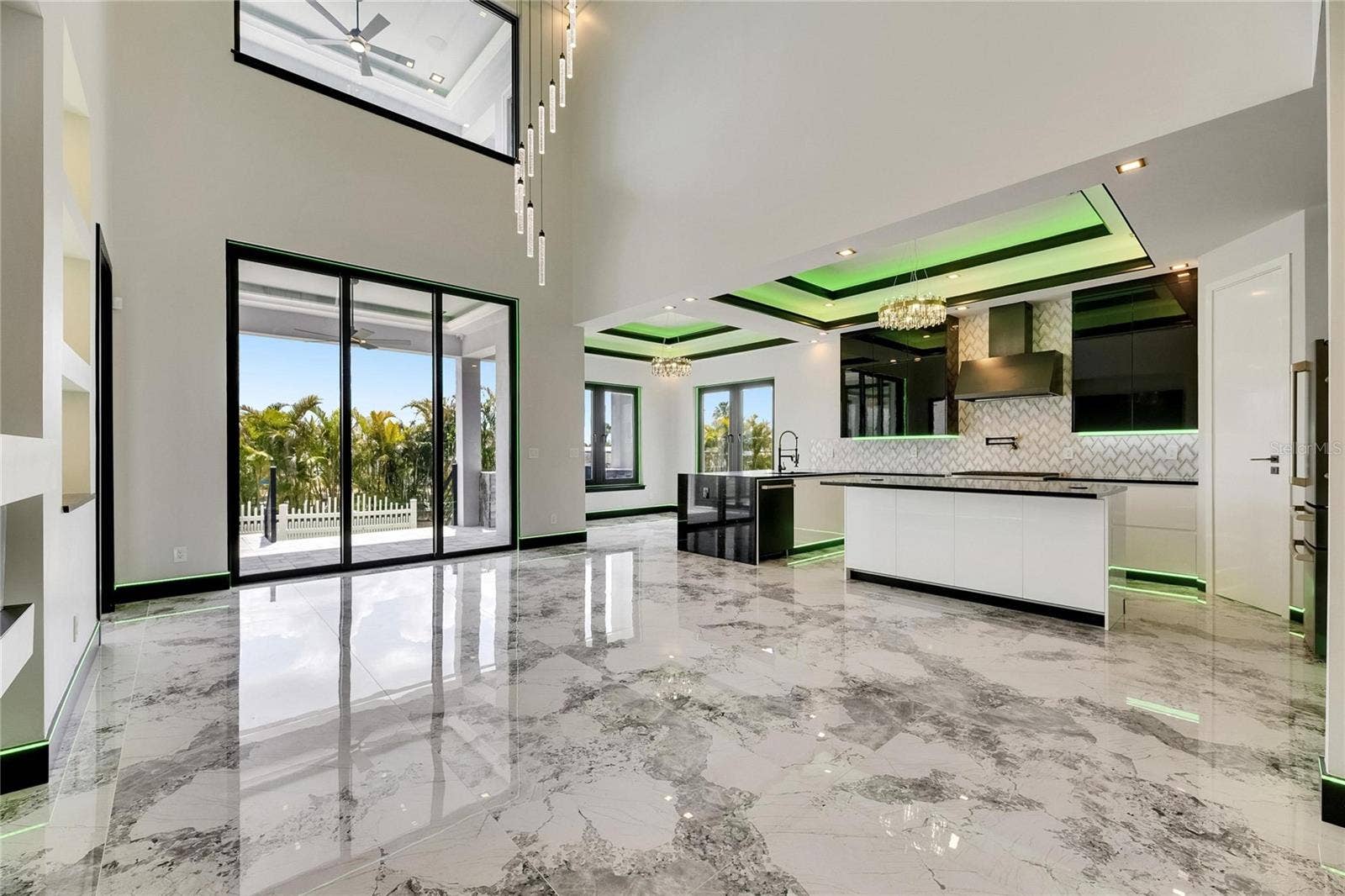 6526 SIMONE SHORES CIRCLE, Apollo Beach, FL 33572 6526 SIMONE SHORES CIRCLE, Apollo Beach, FL 33572