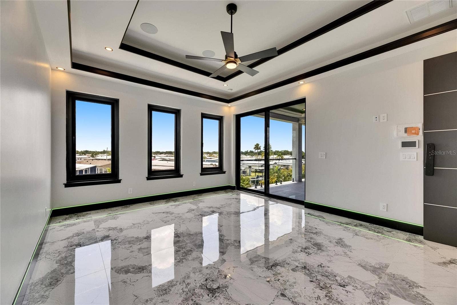 6526 SIMONE SHORES CIRCLE, Apollo Beach, FL 33572 6526 SIMONE SHORES CIRCLE, Apollo Beach, FL 33572