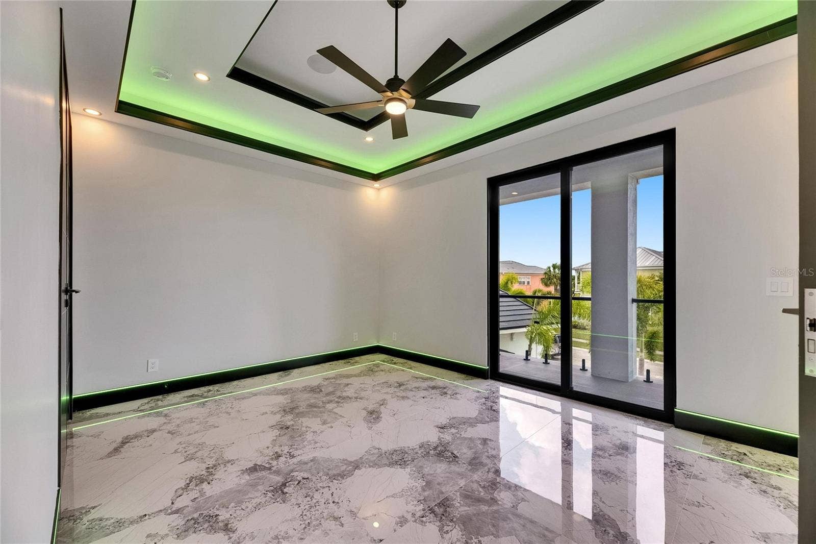 6526 SIMONE SHORES CIRCLE, Apollo Beach, FL 33572 6526 SIMONE SHORES CIRCLE, Apollo Beach, FL 33572