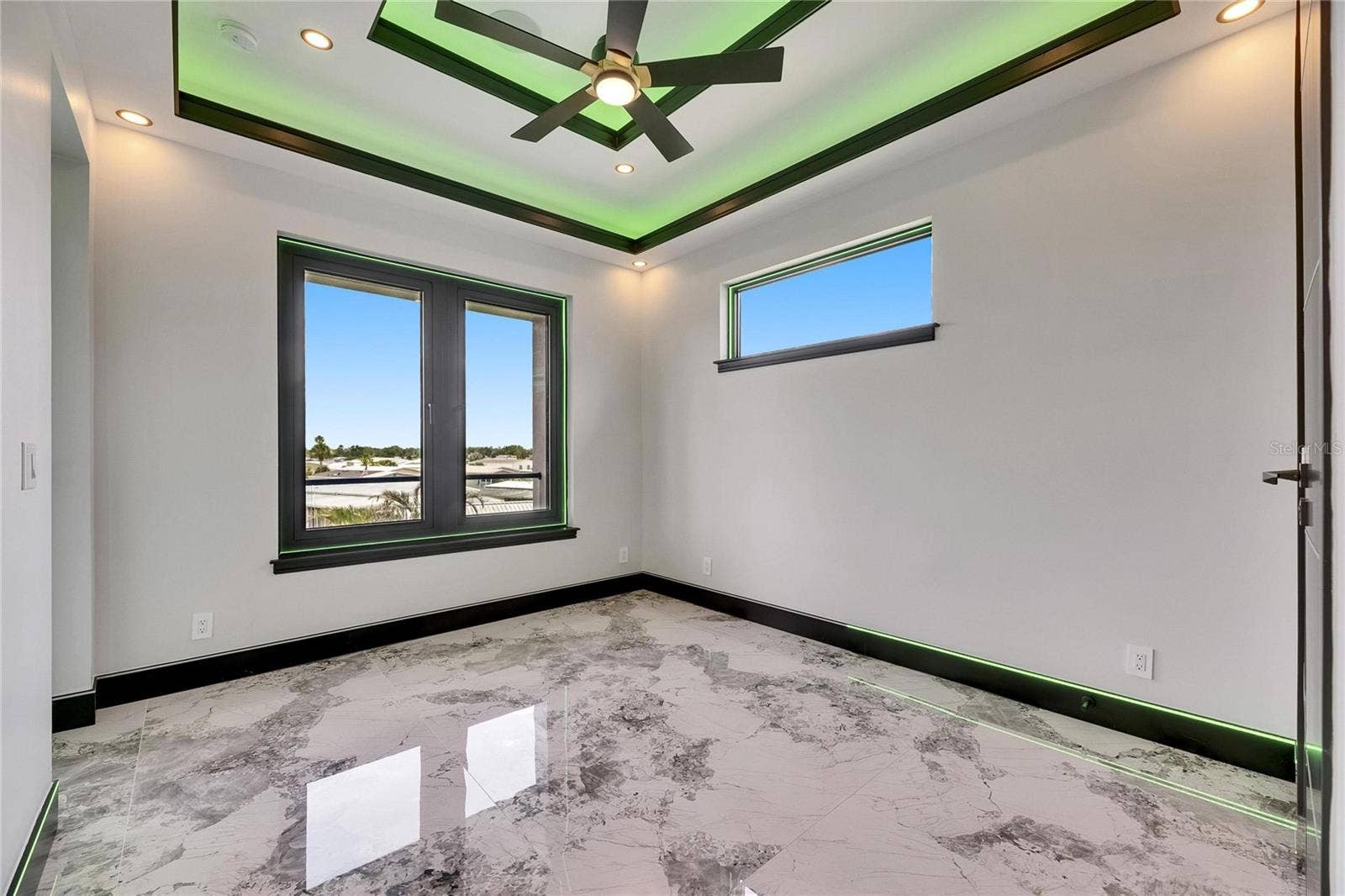 6526 SIMONE SHORES CIRCLE, Apollo Beach, FL 33572 6526 SIMONE SHORES CIRCLE, Apollo Beach, FL 33572