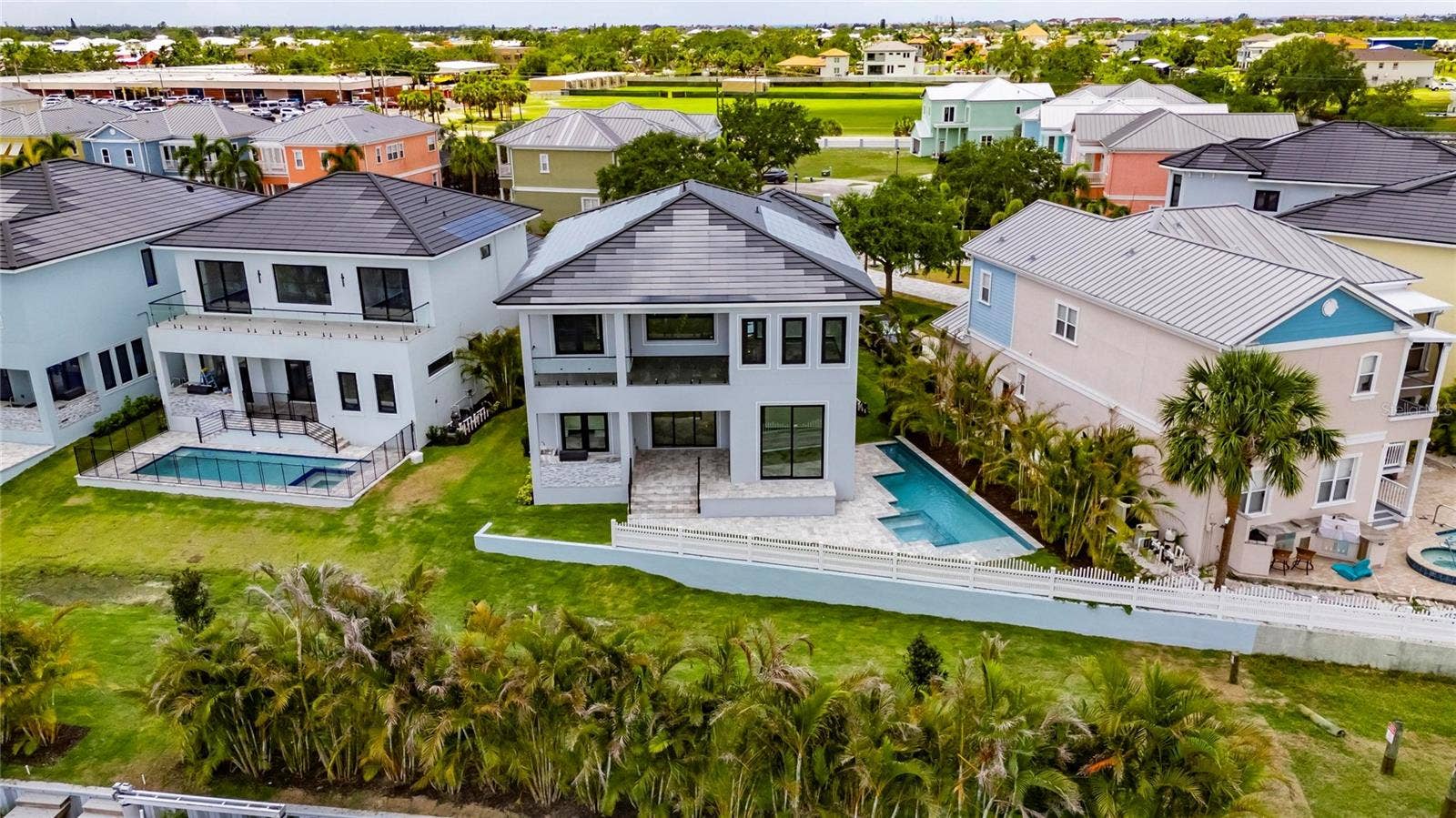 6526 SIMONE SHORES CIRCLE, Apollo Beach, FL 33572 6526 SIMONE SHORES CIRCLE, Apollo Beach, FL 33572