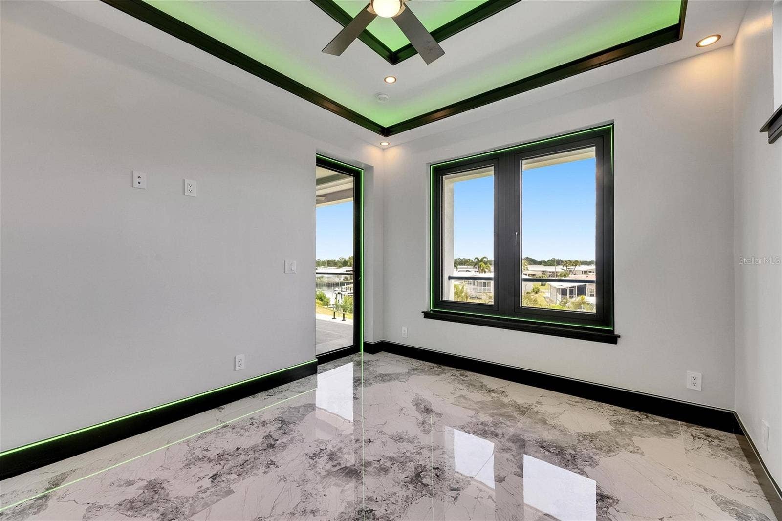6526 SIMONE SHORES CIRCLE, Apollo Beach, FL 33572 6526 SIMONE SHORES CIRCLE, Apollo Beach, FL 33572