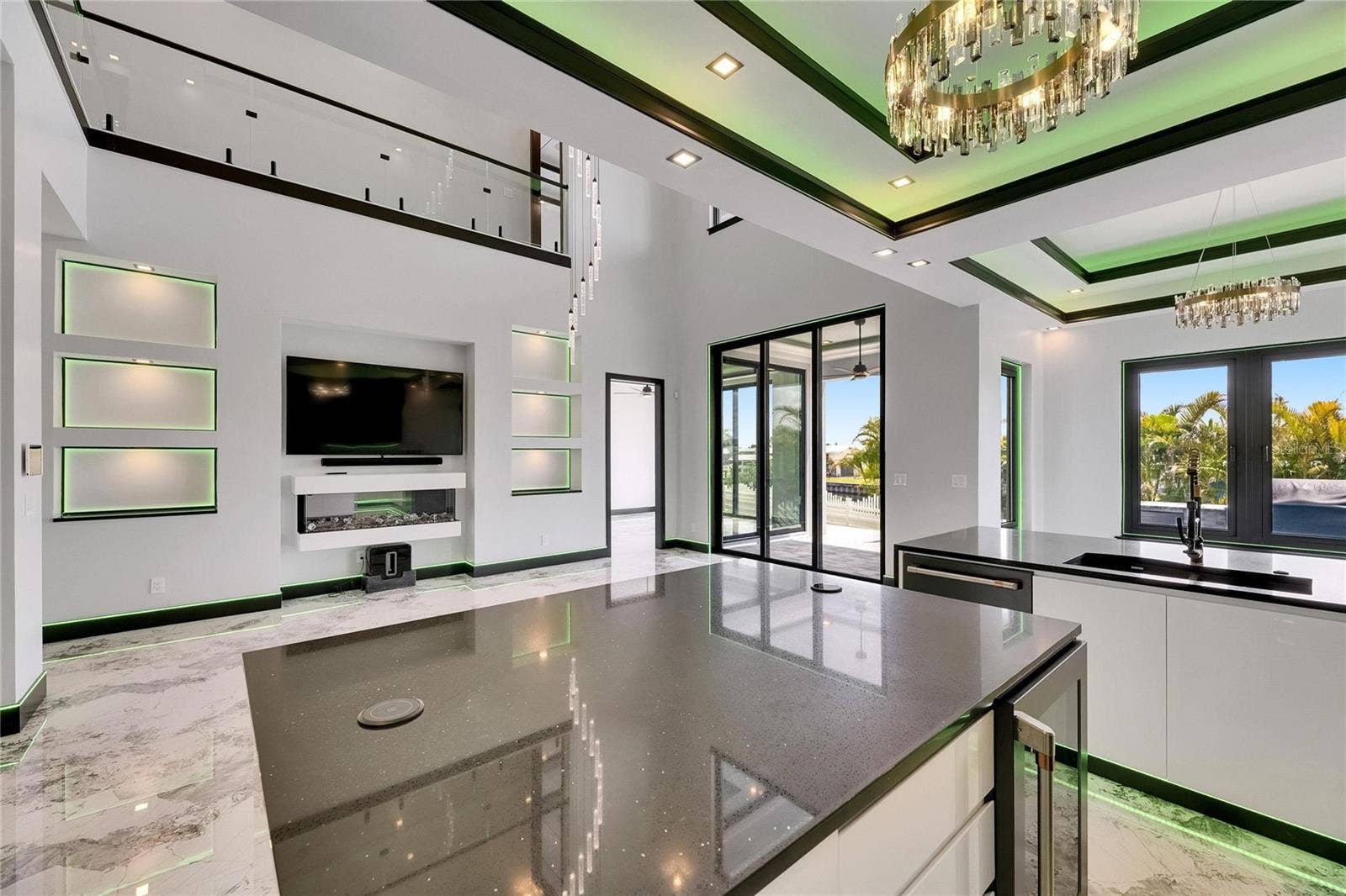 6526 SIMONE SHORES CIRCLE, Apollo Beach, FL 33572 6526 SIMONE SHORES CIRCLE, Apollo Beach, FL 33572