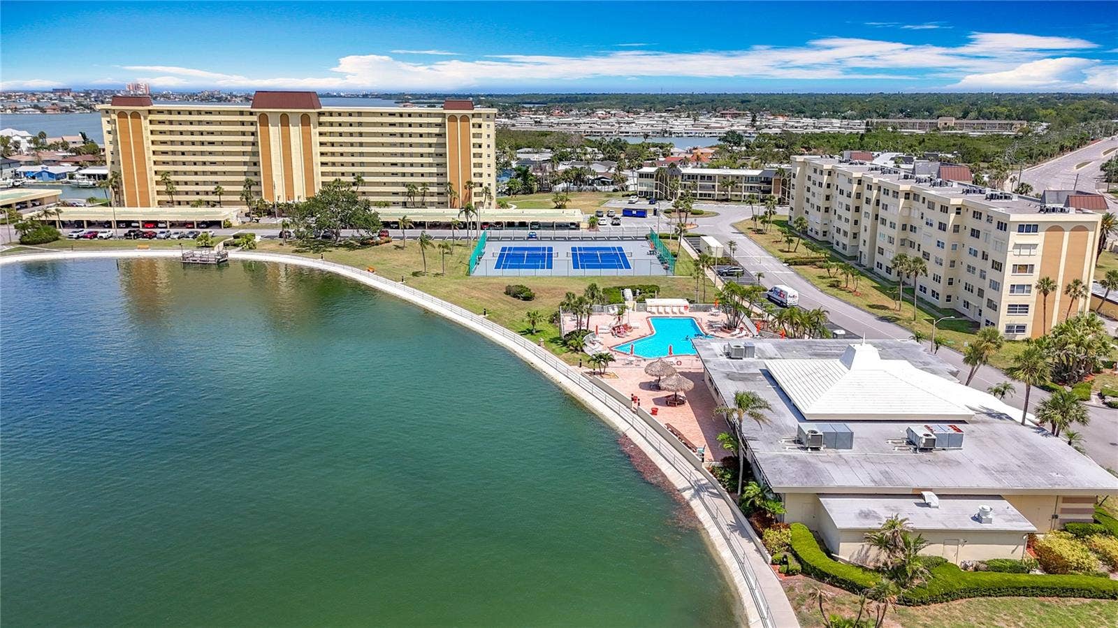 4725 COVE CIRCLE, #908, St Petersburg, FL 33708 This aerial shows the Columbia building location in proximity to the clubhouse and pool