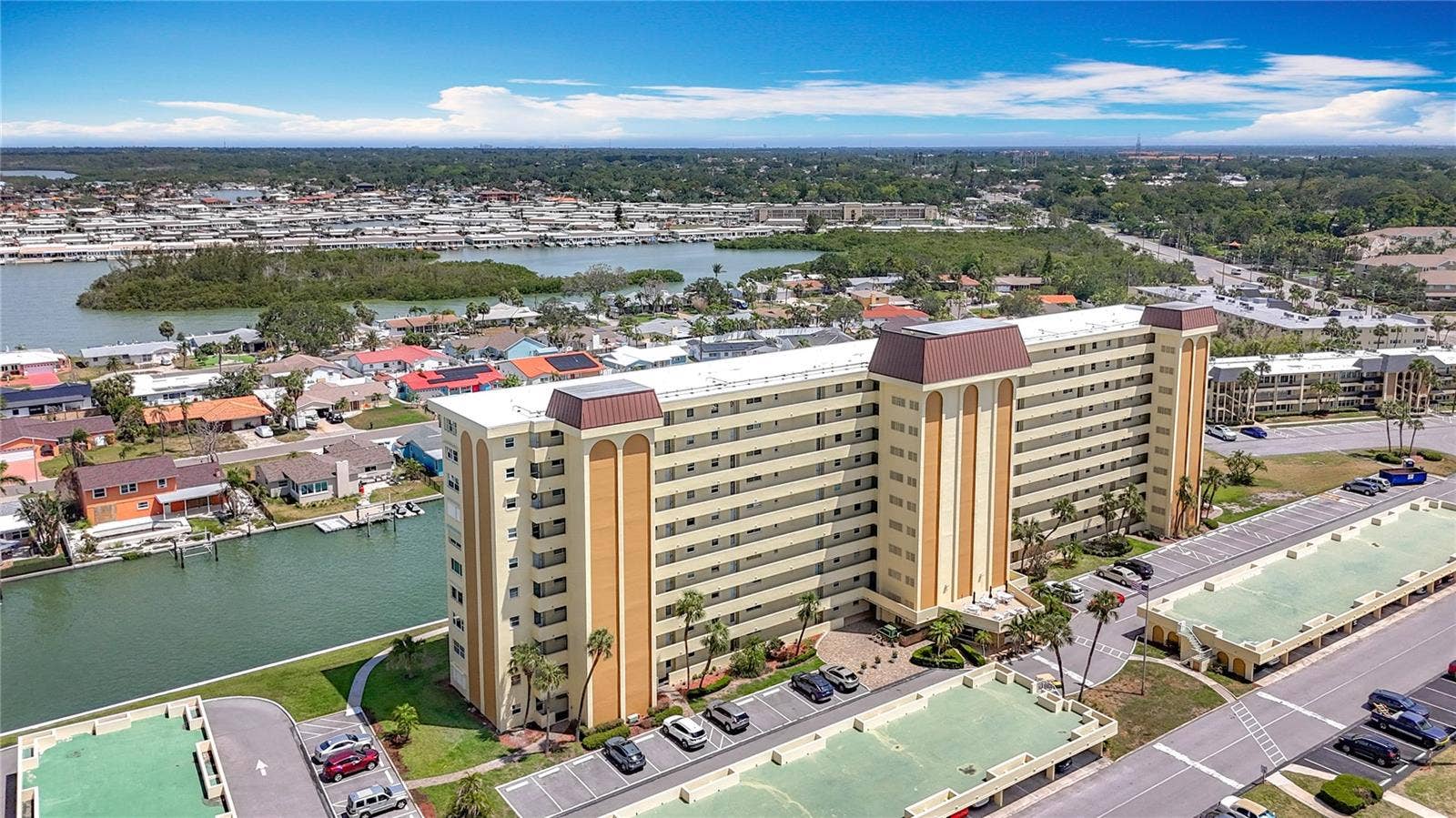 4725 COVE CIRCLE, #908, St Petersburg, FL 33708 4725 COVE CIRCLE, #908, St Petersburg, FL 33708