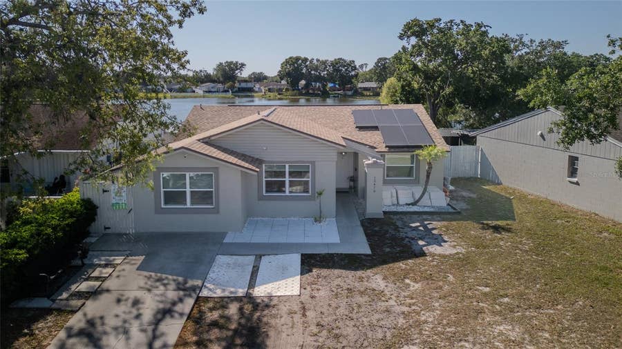 Property photo for 12416 QUEENSLAND LANE, Tampa, FL