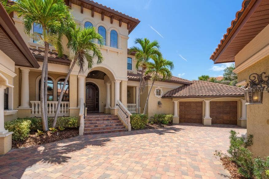 Property photo for 841 PONCE DE LEON DRIVE, St Petersburg, FL