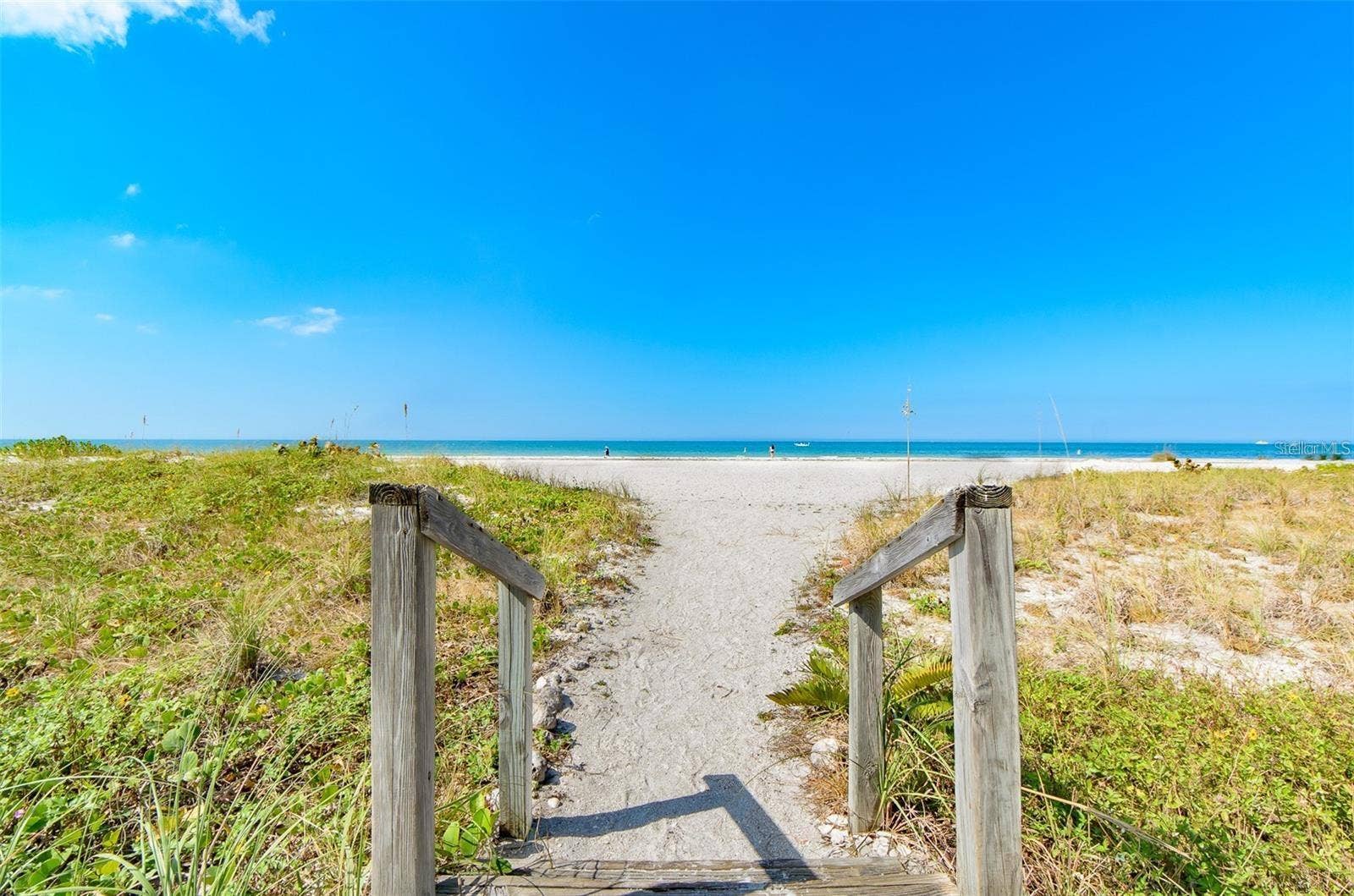 1460 GULF BOULEVARD, #1105, Clearwater Beach, FL 33767 1460 GULF BOULEVARD, #1105, Clearwater Beach, FL 33767