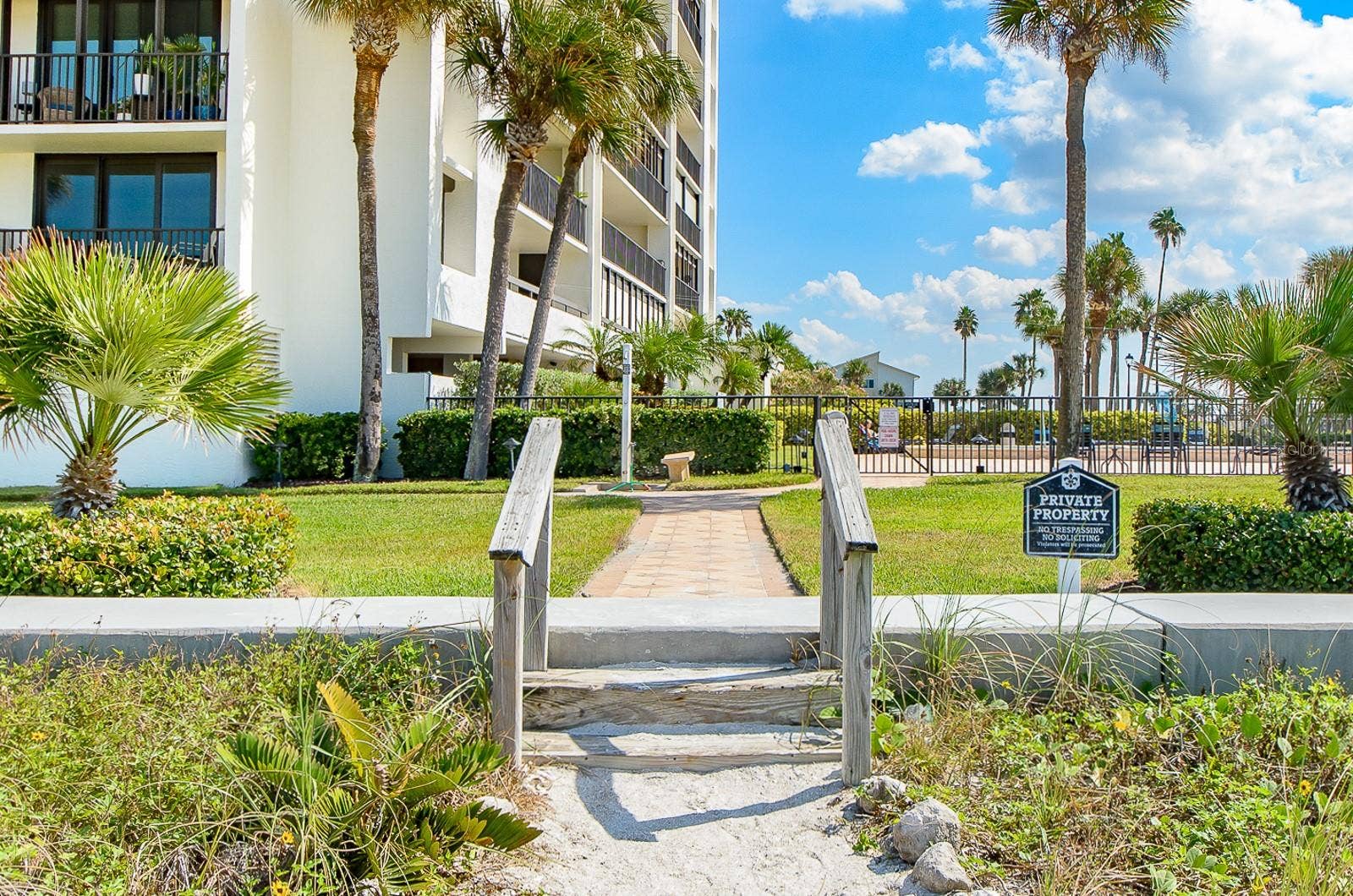 1460 GULF BOULEVARD, #1105, Clearwater Beach, FL 33767 1460 GULF BOULEVARD, #1105, Clearwater Beach, FL 33767