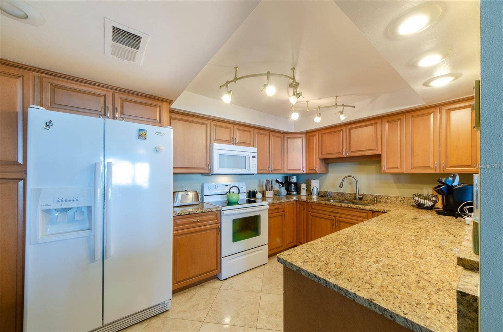 1460 GULF BOULEVARD, #1105, Clearwater Beach, FL 33767 1460 GULF BOULEVARD, #1105, Clearwater Beach, FL 33767