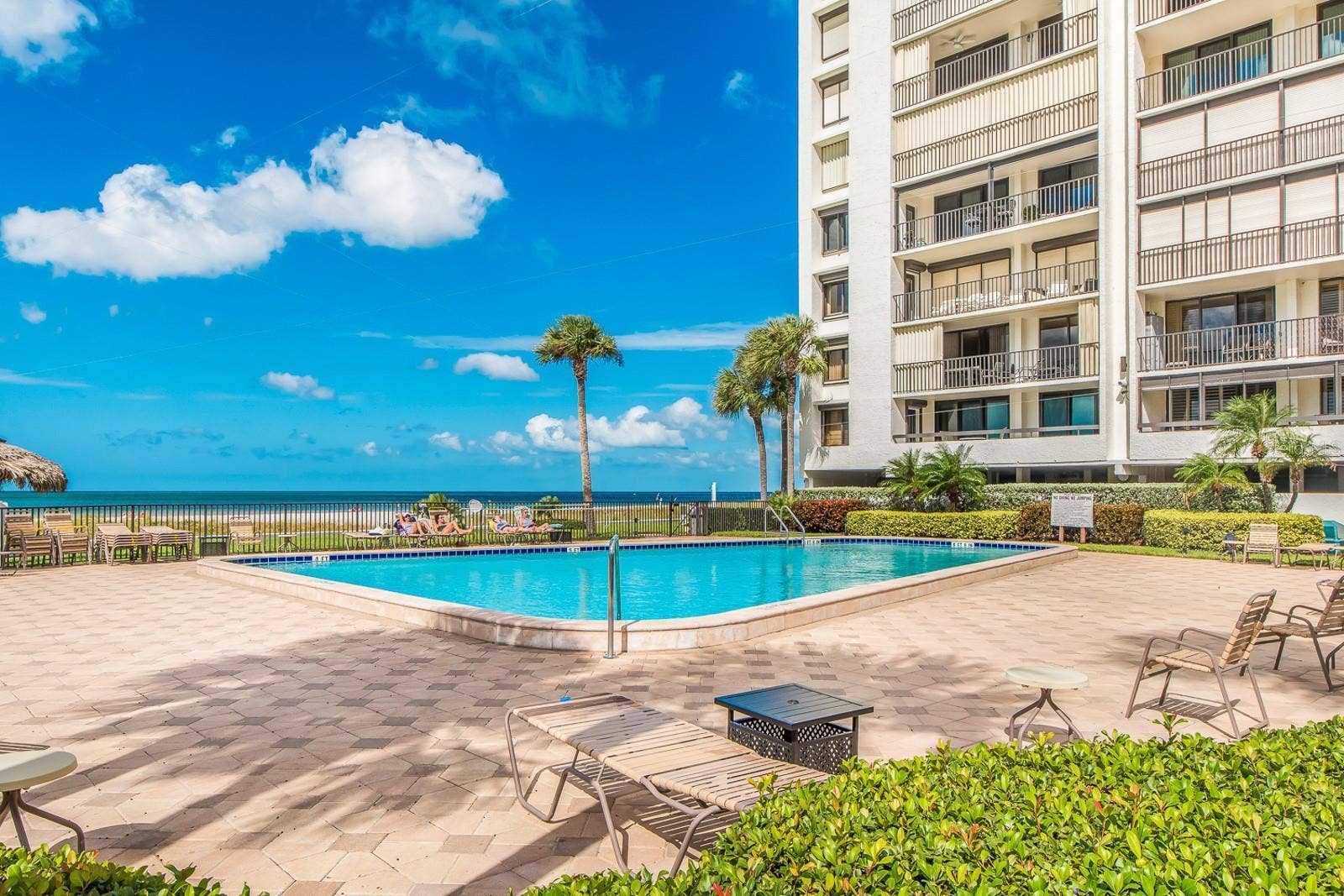 1460 GULF BOULEVARD, #1105, Clearwater Beach, FL 33767 1460 GULF BOULEVARD, #1105, Clearwater Beach, FL 33767