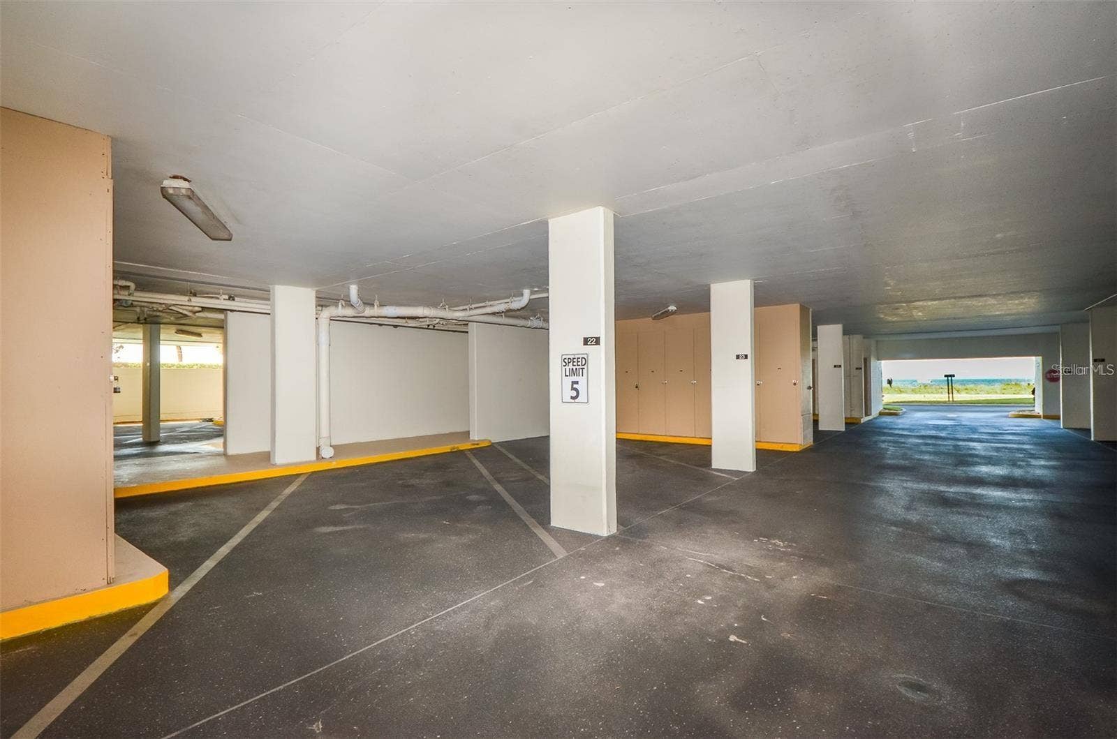 1460 GULF BOULEVARD, #1105, Clearwater Beach, FL 33767 1460 GULF BOULEVARD, #1105, Clearwater Beach, FL 33767