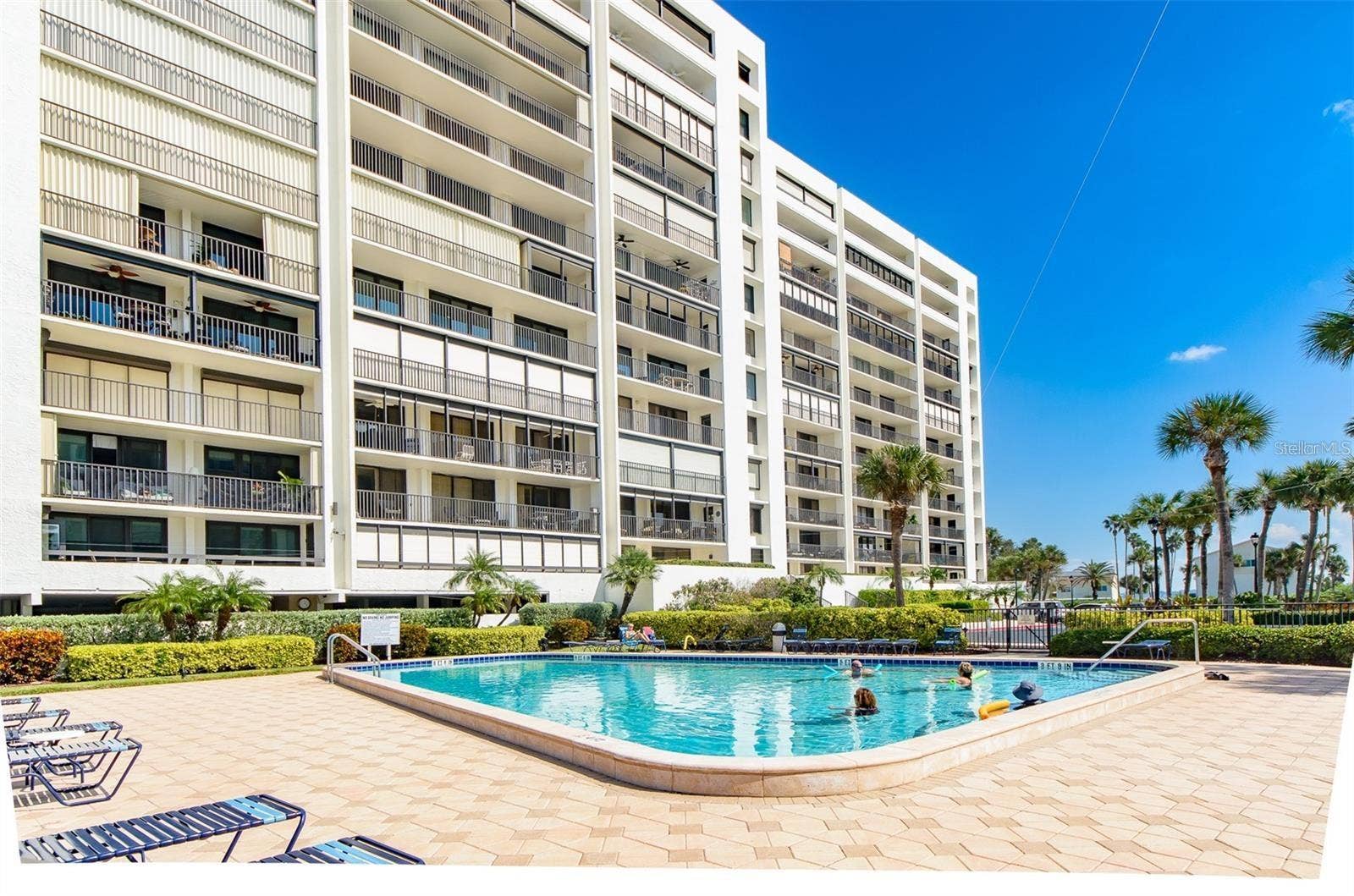 1460 GULF BOULEVARD, #1105, Clearwater Beach, FL 33767 1460 GULF BOULEVARD, #1105, Clearwater Beach, FL 33767